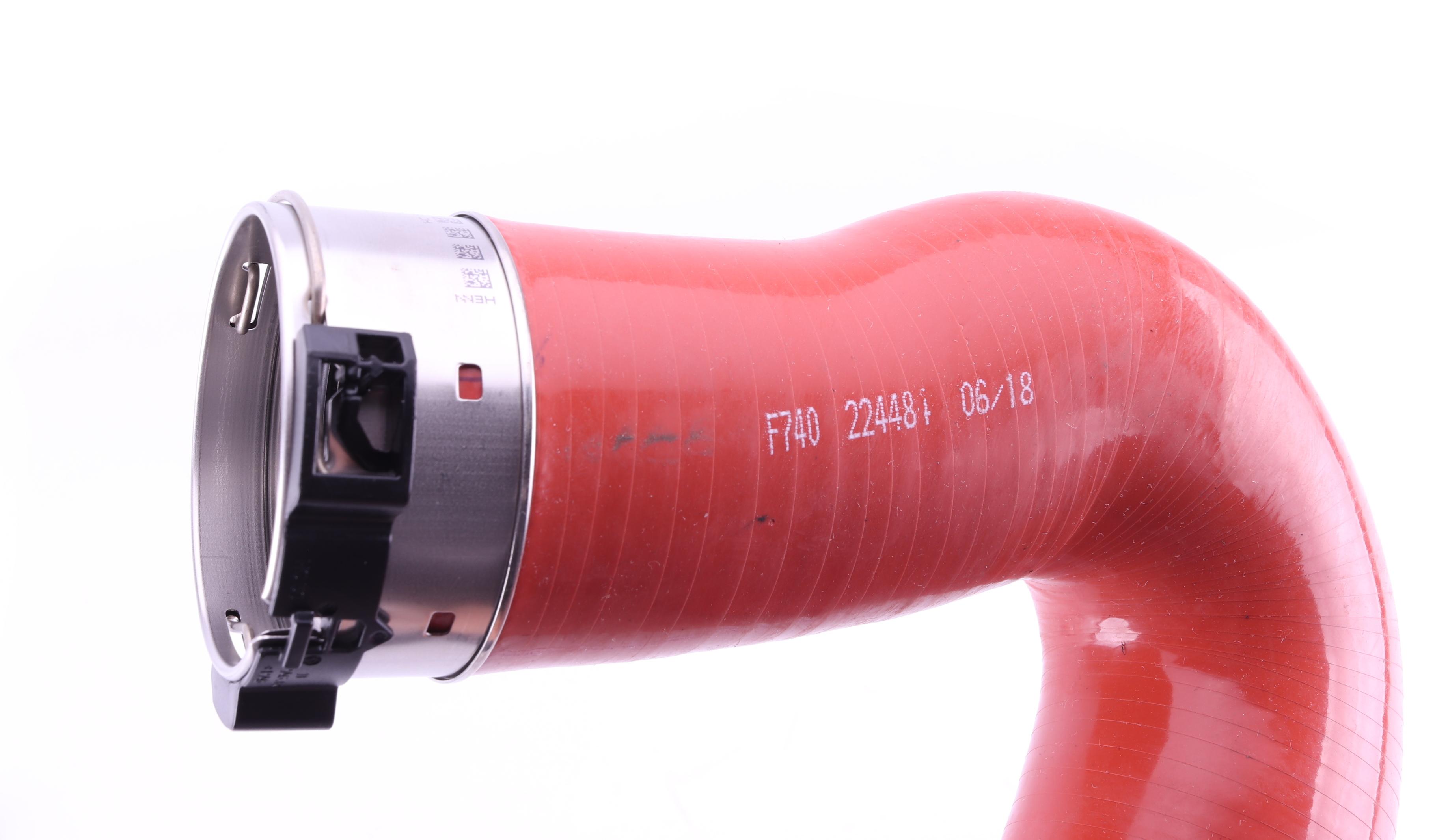 Патрубок інтеркулера (R) MB Sprinter 906 OM651