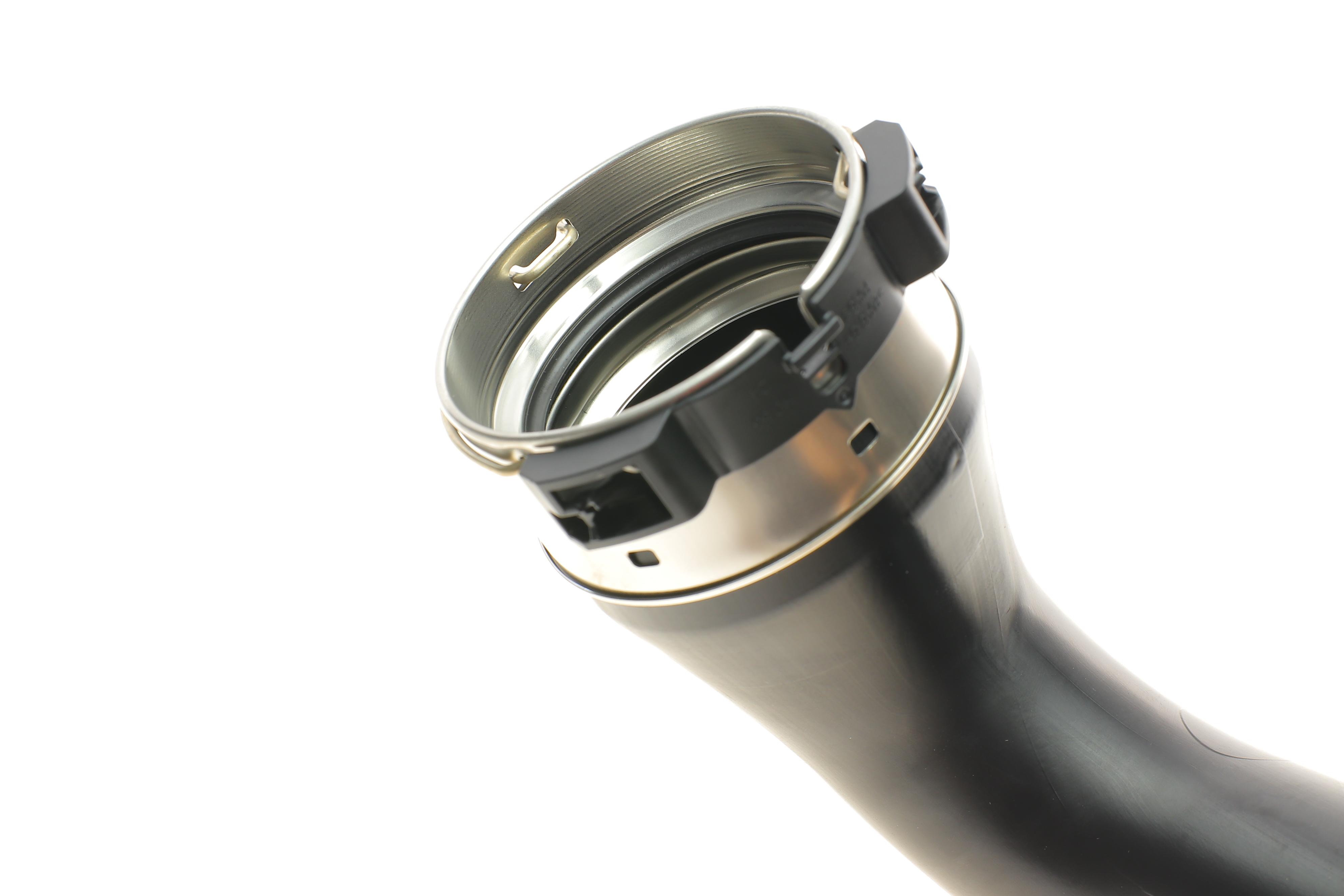 Патрубок інтеркулера (R) Opel Movano/Renault Master 2.3 CDTI/dCi 10-