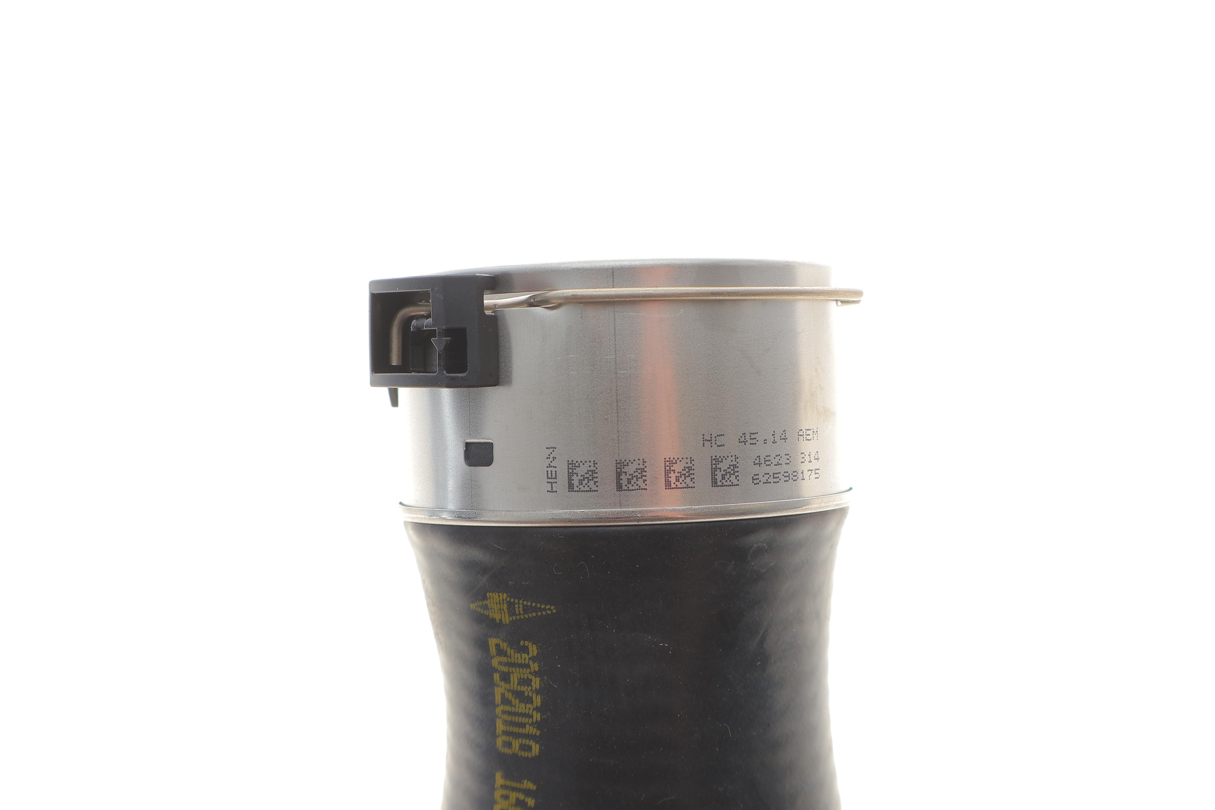 Патрубок інтеркулера (R) BMW 1 (E81/E87/E82) 2.0D 04-11 N47