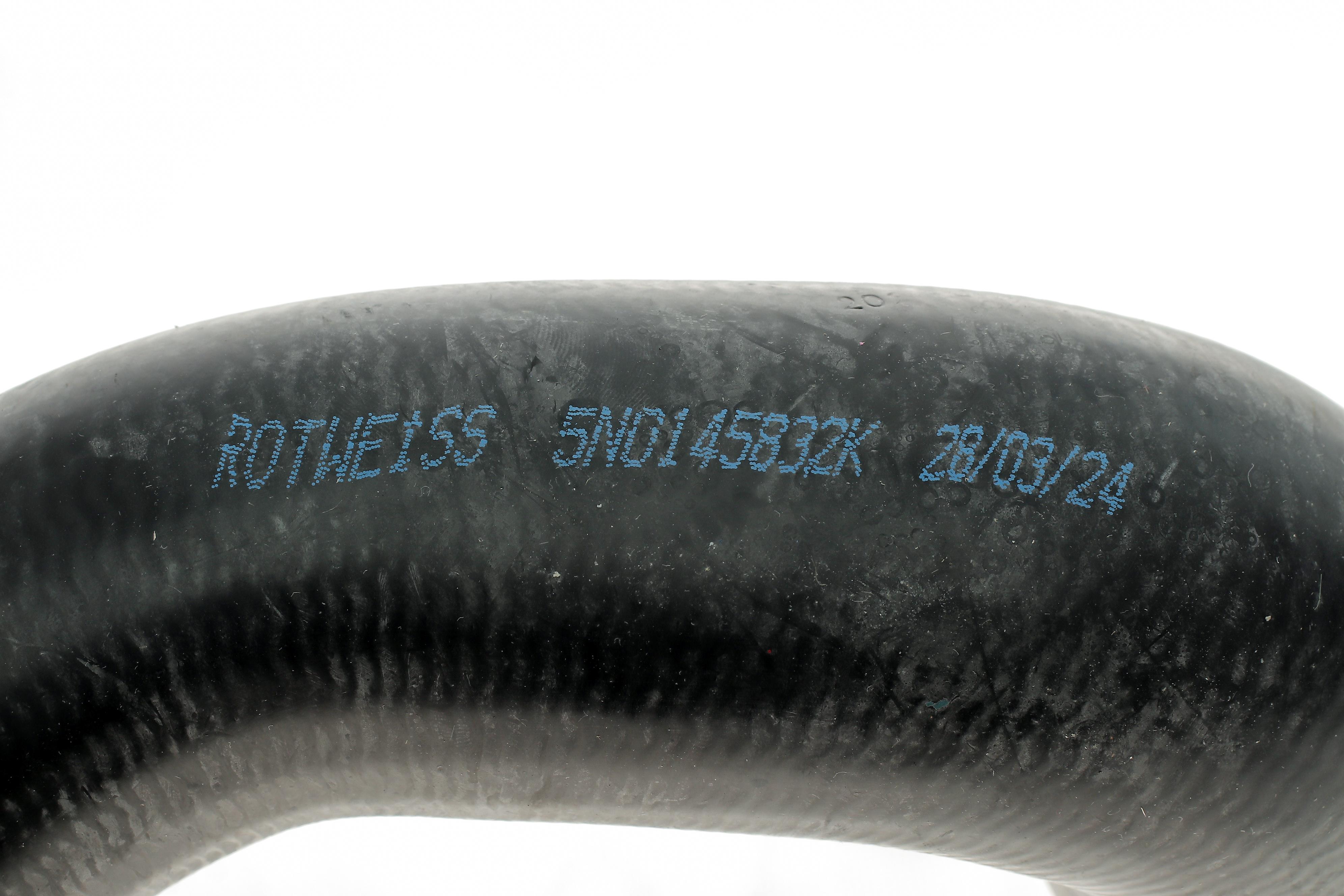 Патрубок інтеркулера (L) VW Sharan/Tiguan 2.0 TDI 07-