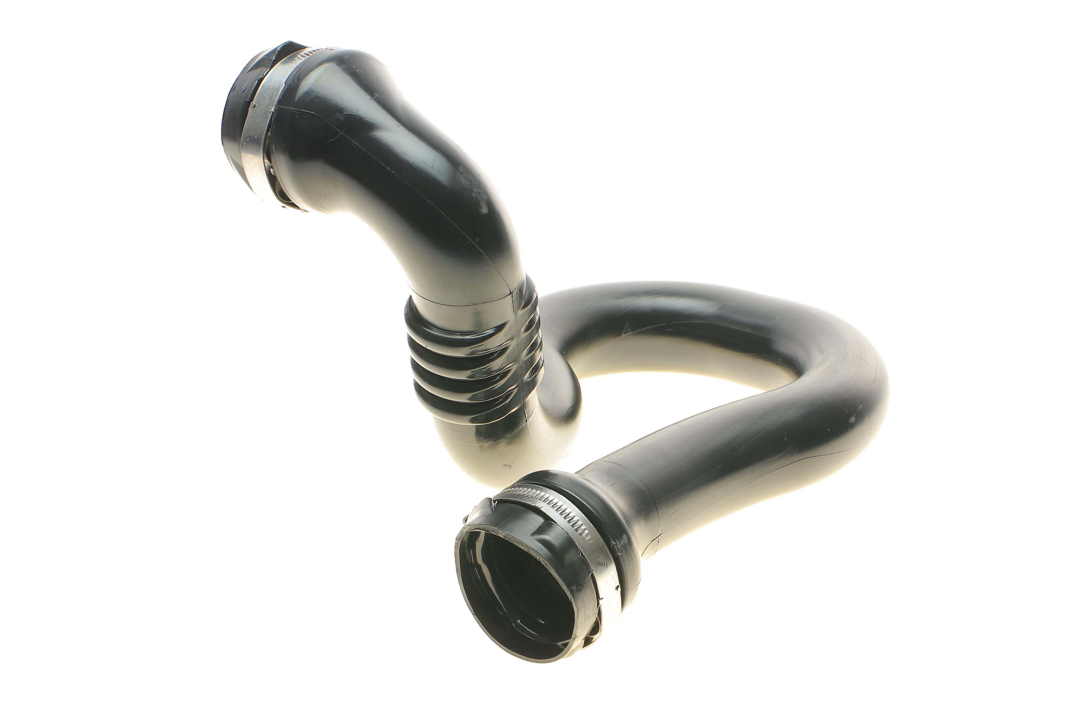 Патрубок інтеркулера (R) Renault Trafic 2.0 dCi 06-