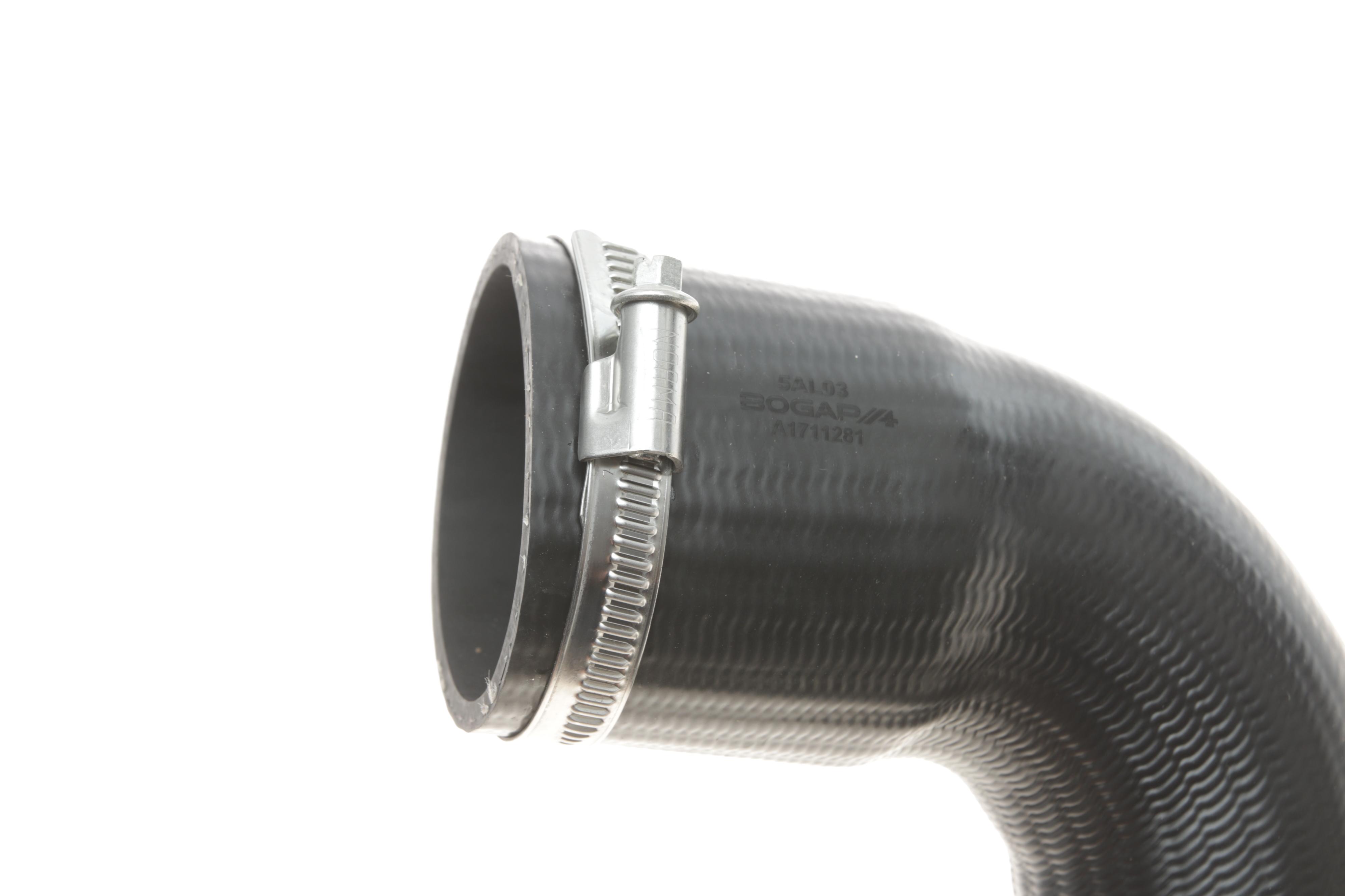 Патрубок інтеркулера (L) VW T5 2.0TDI 09-