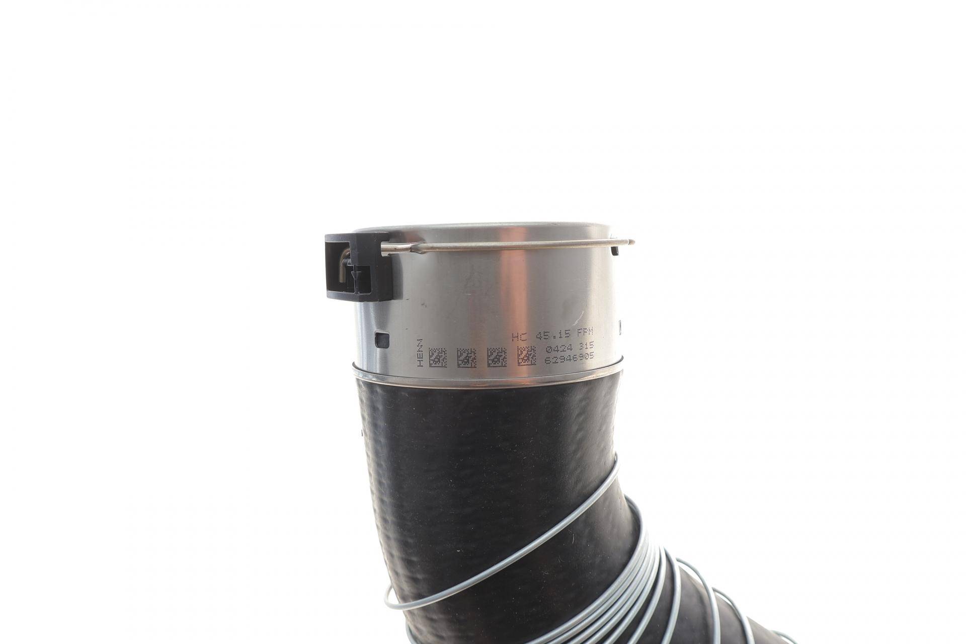 Патрубок інтеркулера (R) BMW 3 (F30/F80/F34/F31) 11-/X3 (F25) 14-17 (B47/N47)