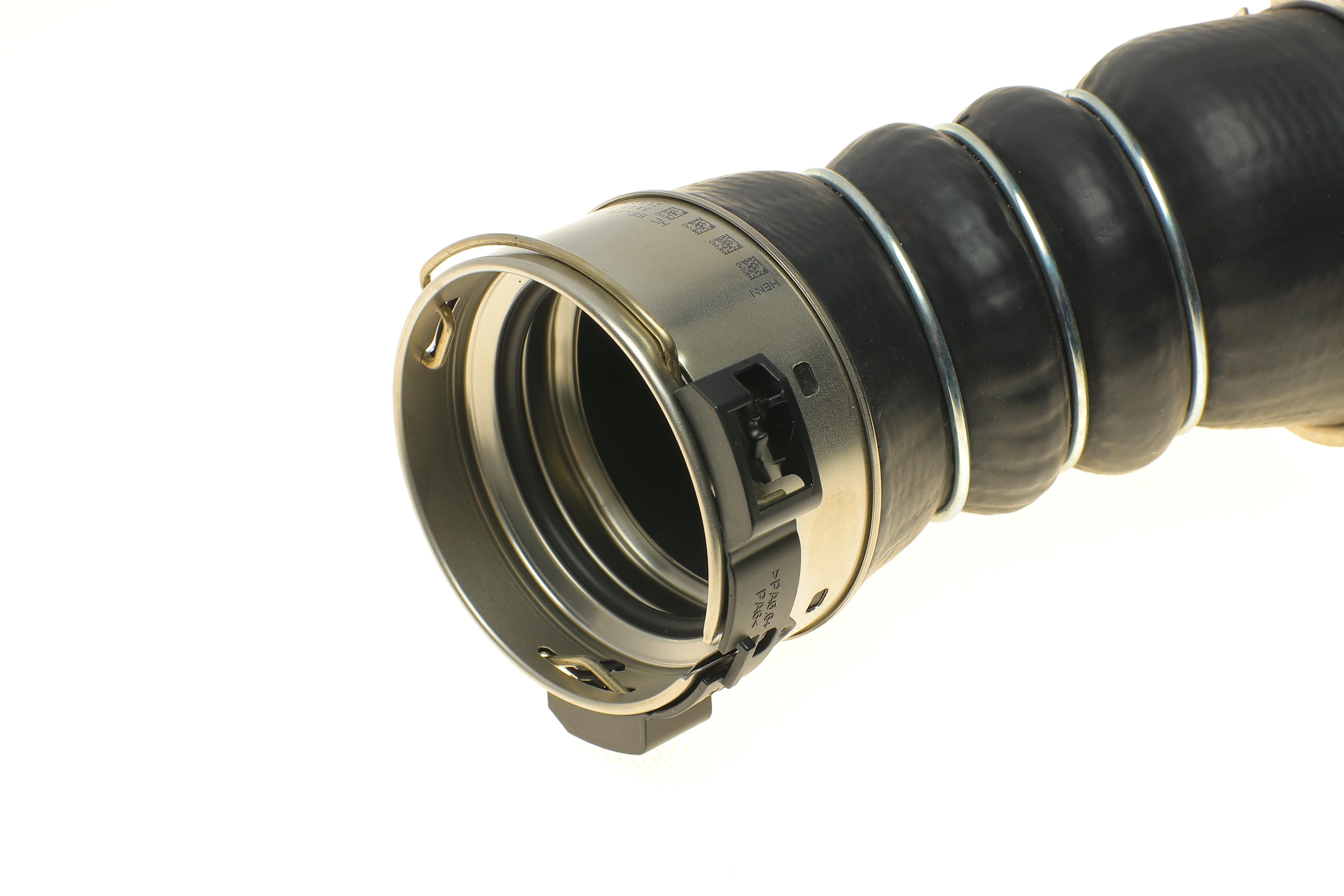 Патрубок інтеркулера (R) BMW X5 (F15/F85)/X6 (F16/F86) 3.0d 13-19 (N57)