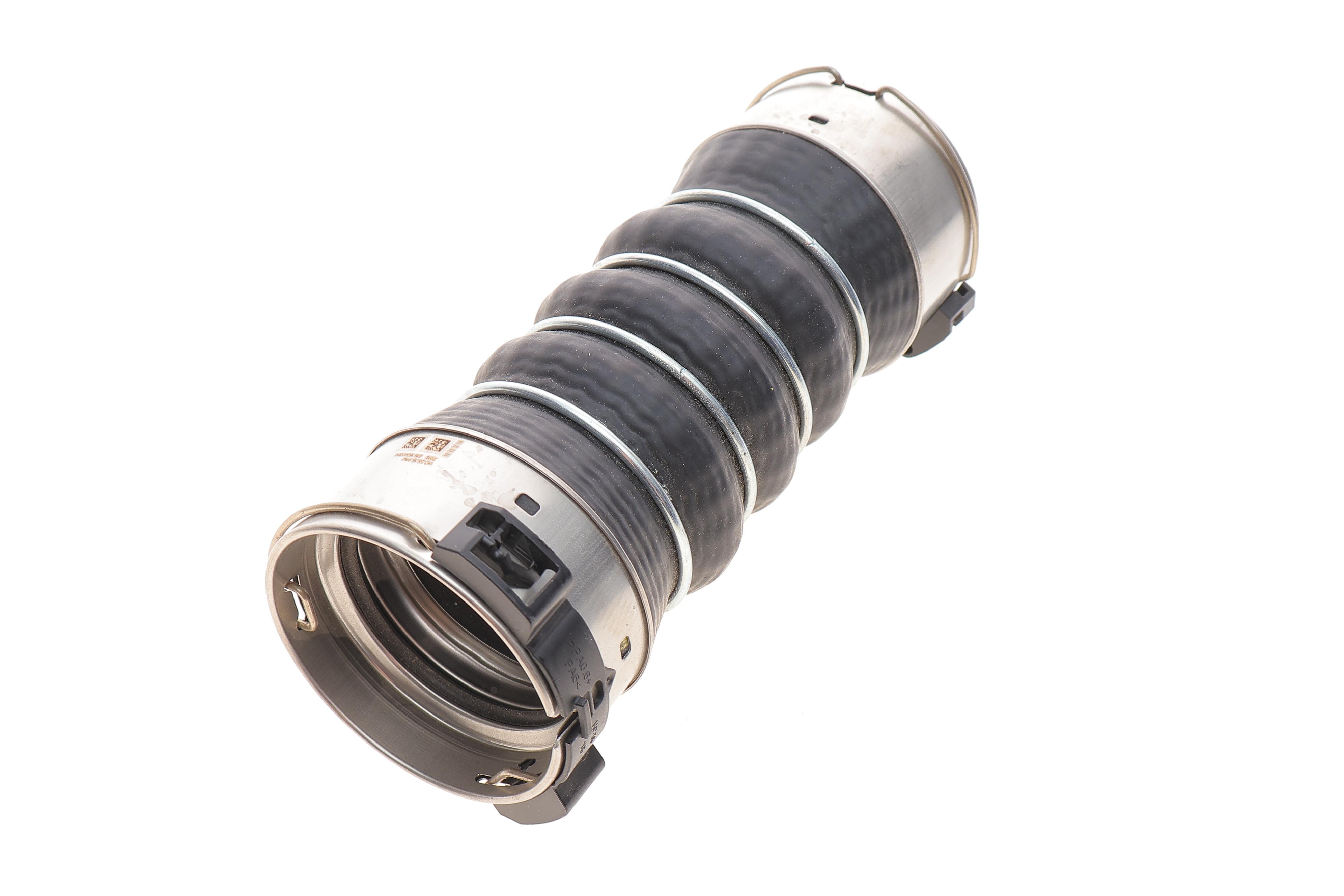 Патрубок інтеркулера BMW 5 (F07/F10/F11)/7 (F01-F04) 3.0D 08-17