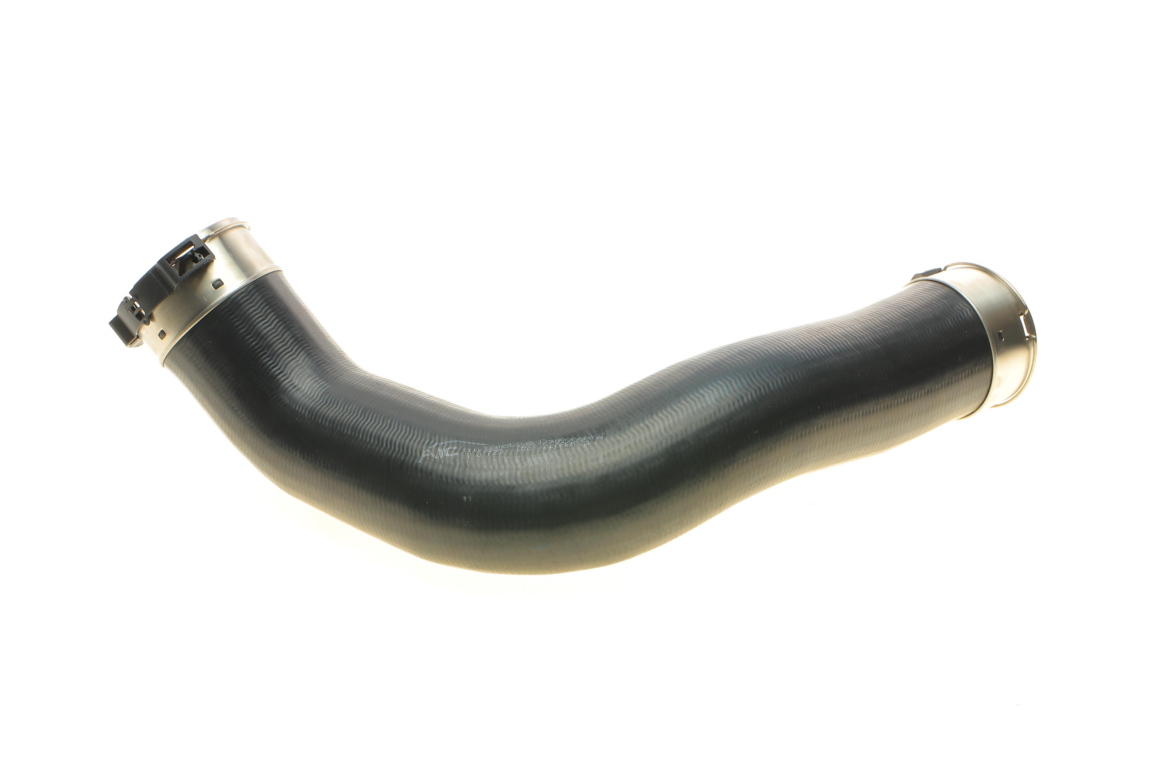 Патрубок інтеркулера (L) BMW 5 (F10/F11/F07) 2.0d 10-17 (N47)