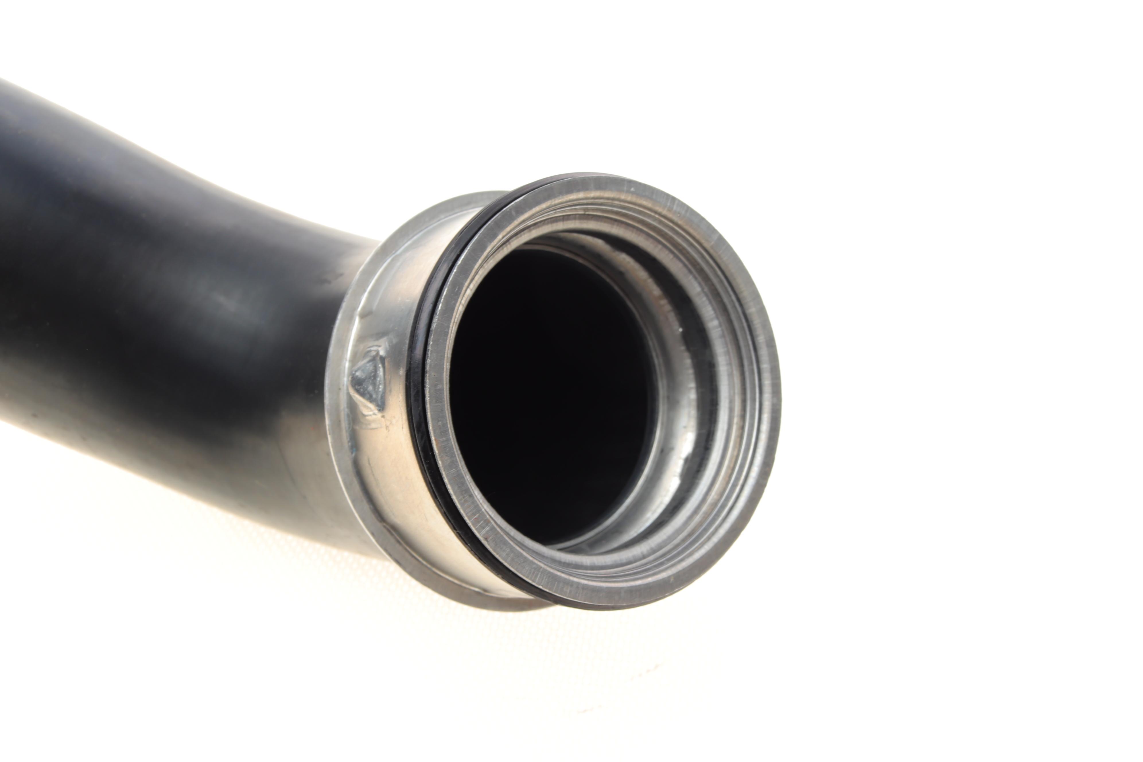 Патрубок інтеркулера (L) MB Sprinter 2.2CDI 06- (OM646/OM651)