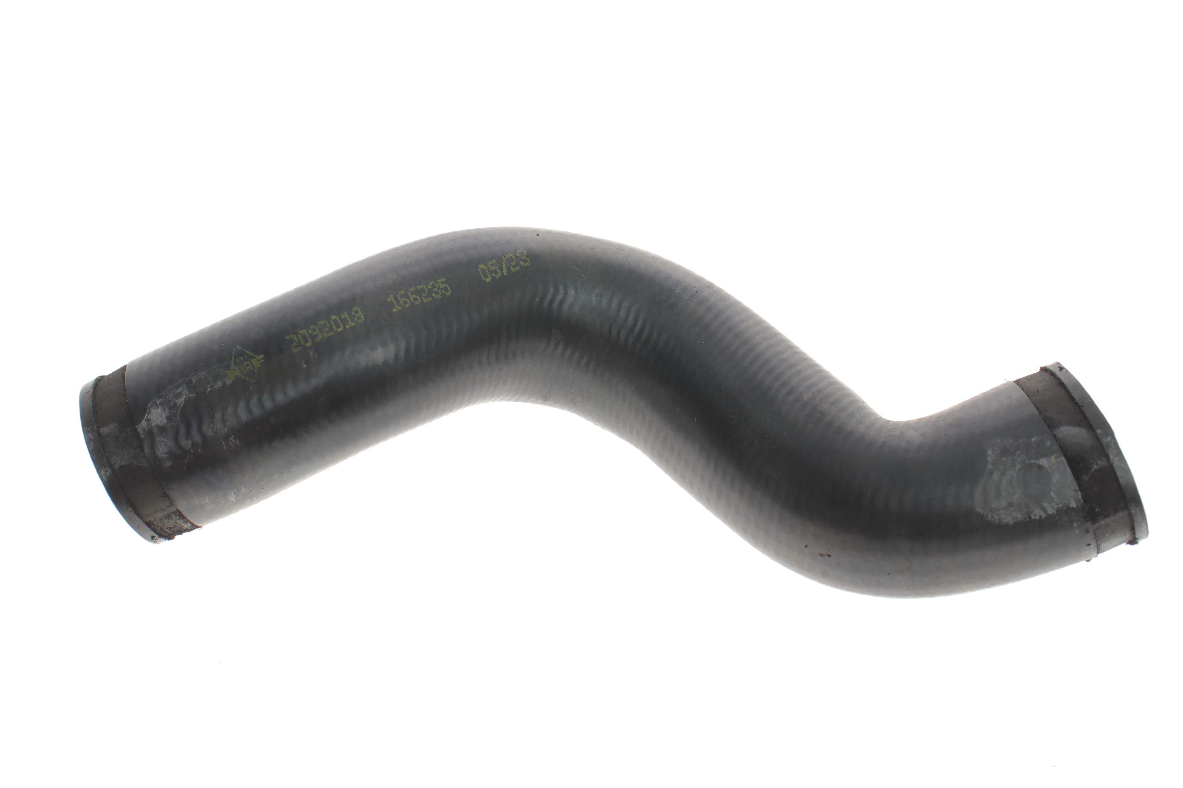 Патрубок інтеркулера (R) VW Sharan/Touareg 1.9TDI/2.5TDI 95-10