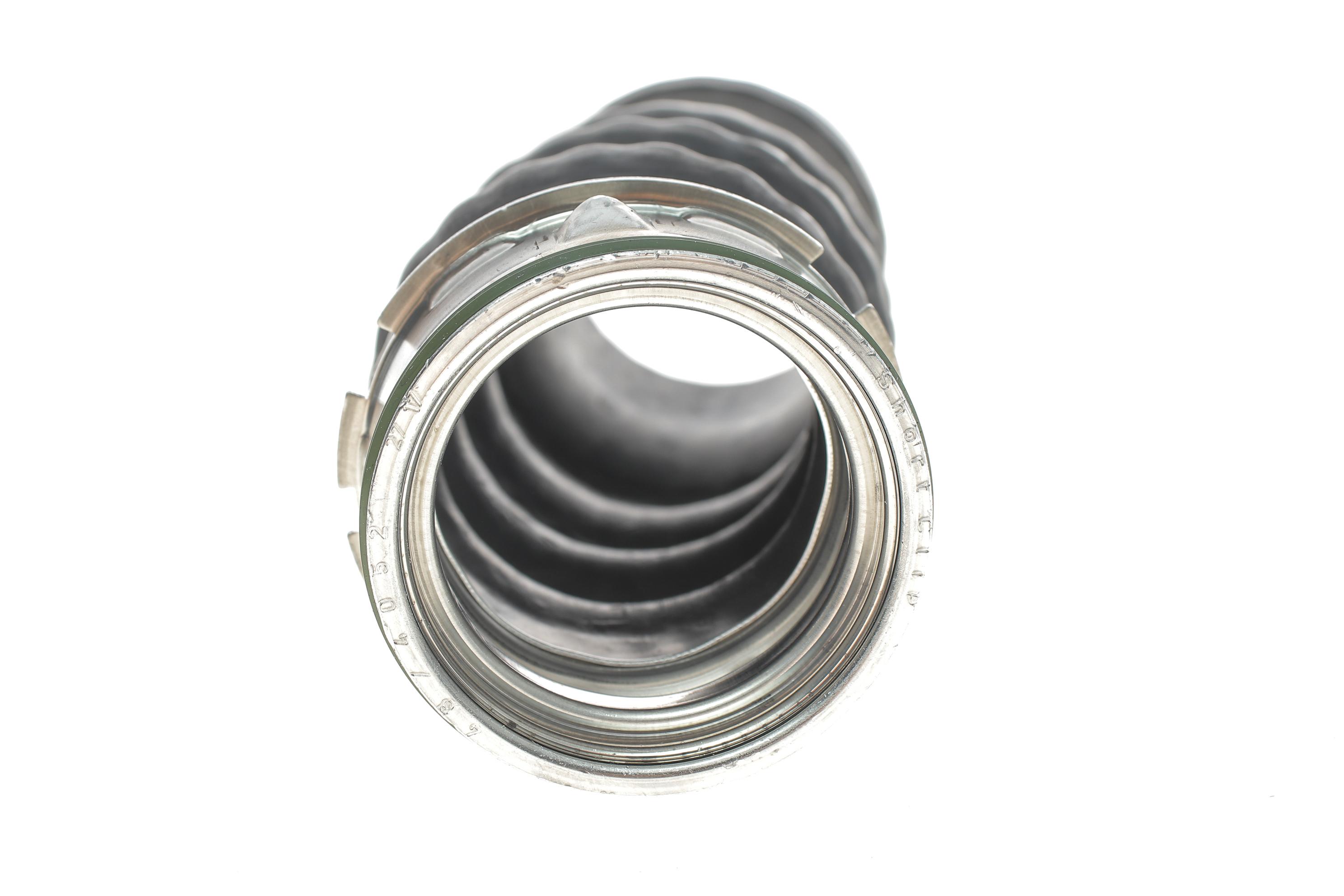 Патрубок інтеркулера (нижній/R) BMW 3 (E90/E91) 2.0d 04-12 (M47/N47)