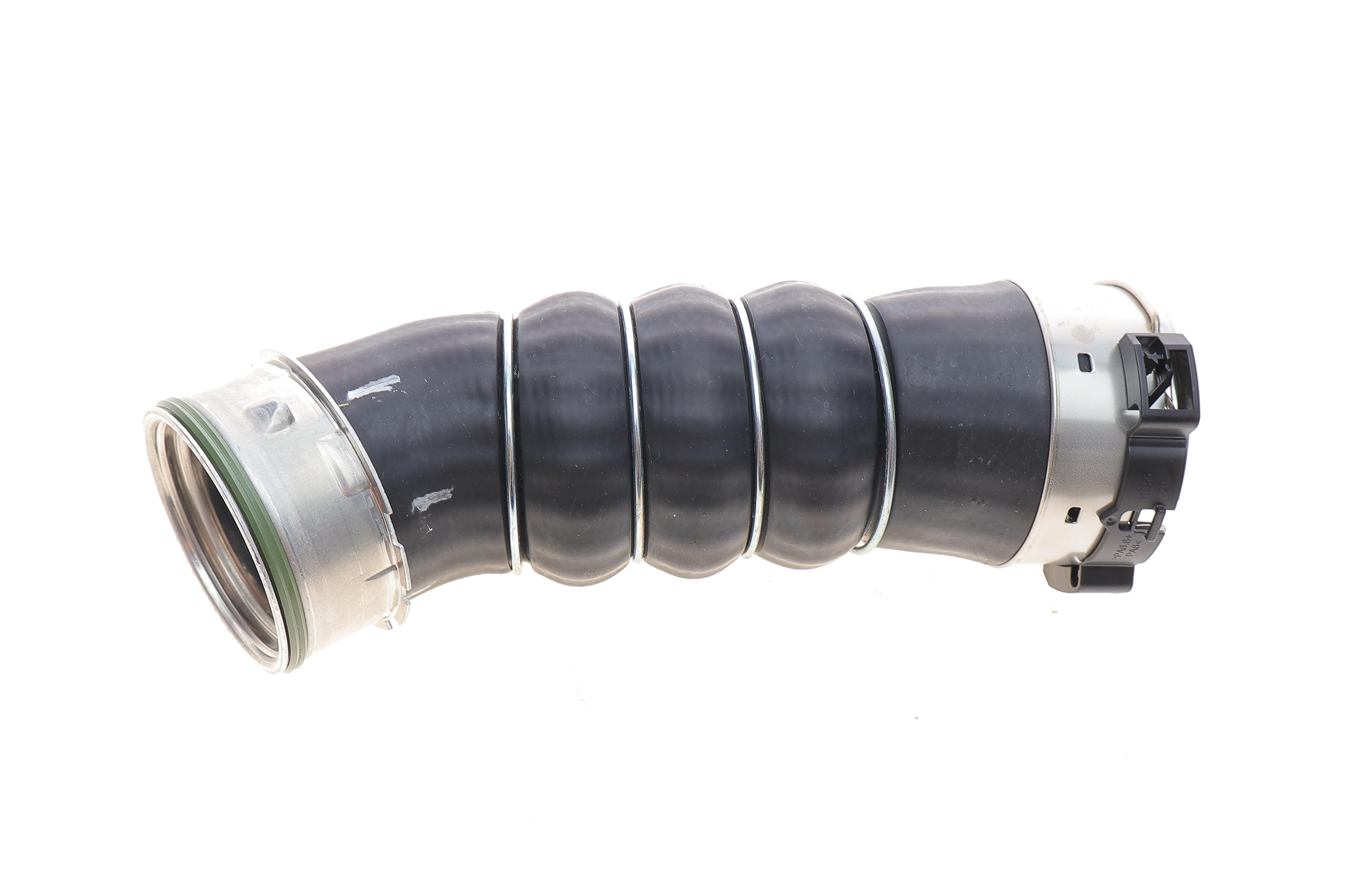 Патрубок інтеркулера (R) BMW 3 (E90/E91/E93/E92) 08-13 (N57)