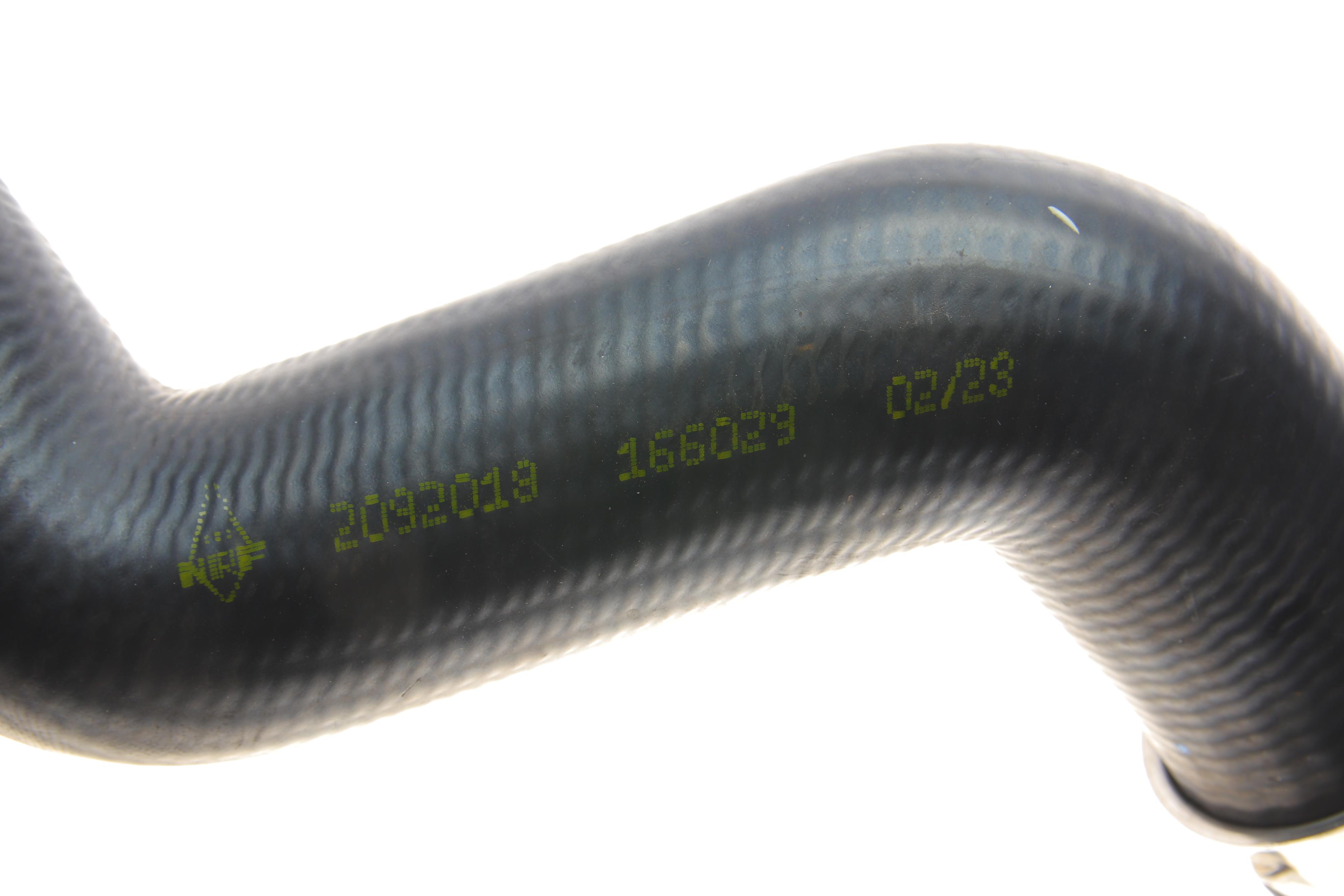 Патрубок інтеркулера (верхній) VW Passat/Skoda Superb 1.9TDI/2.0TDI 00-08