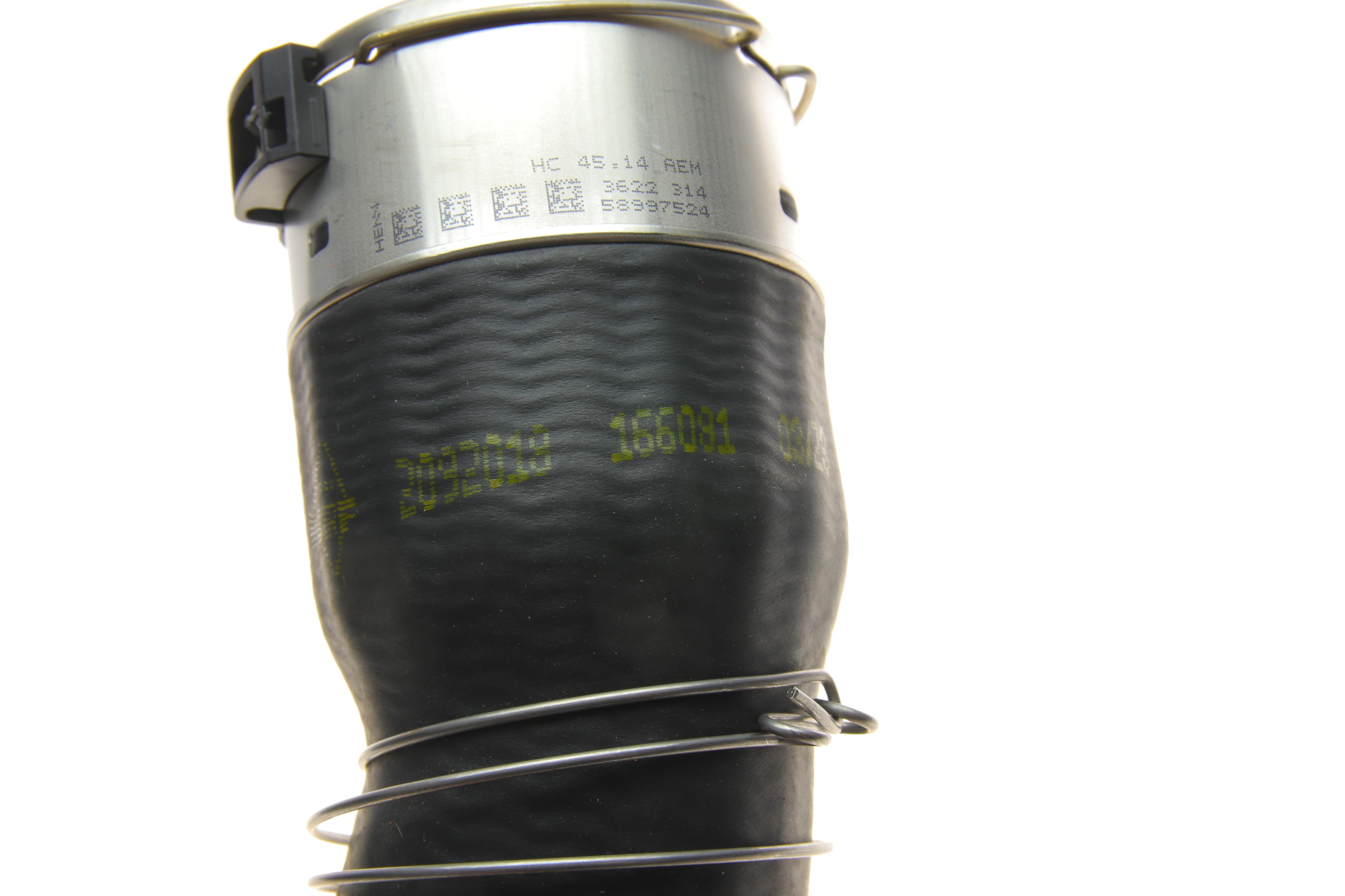 Патрубок інтеркулера (L) BMW 1 (E88/E82)/3 (E90/E91) 2.0D 07-13 N47