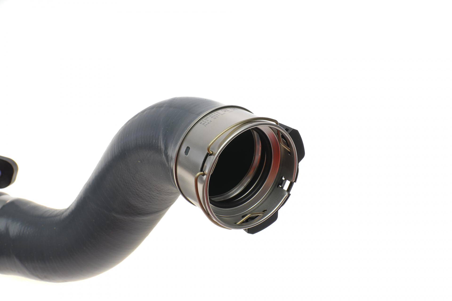 Патрубок інтеркулера (R) Renault Clio IV/Dokker 1.5dCi 12-