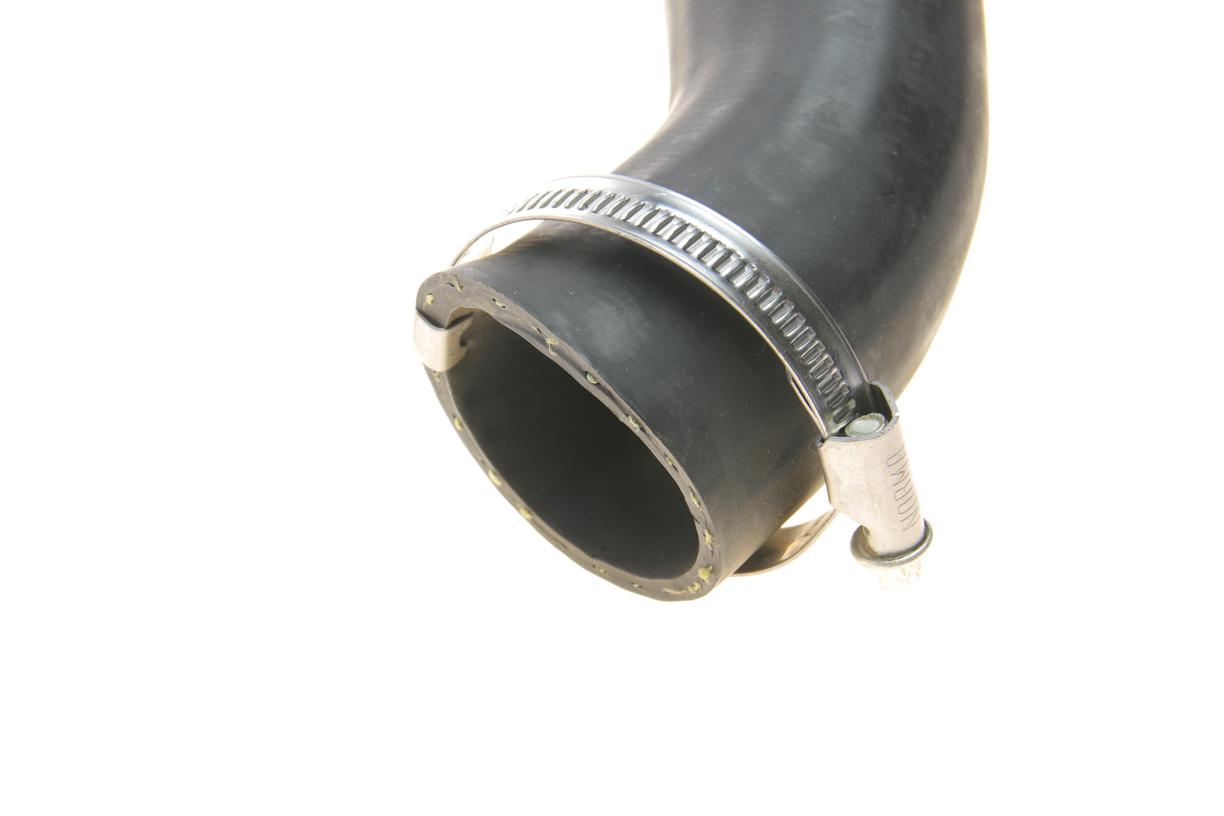 Патрубок інтеркулера (R) Ford Focus II 1.8 TDCi 05-12