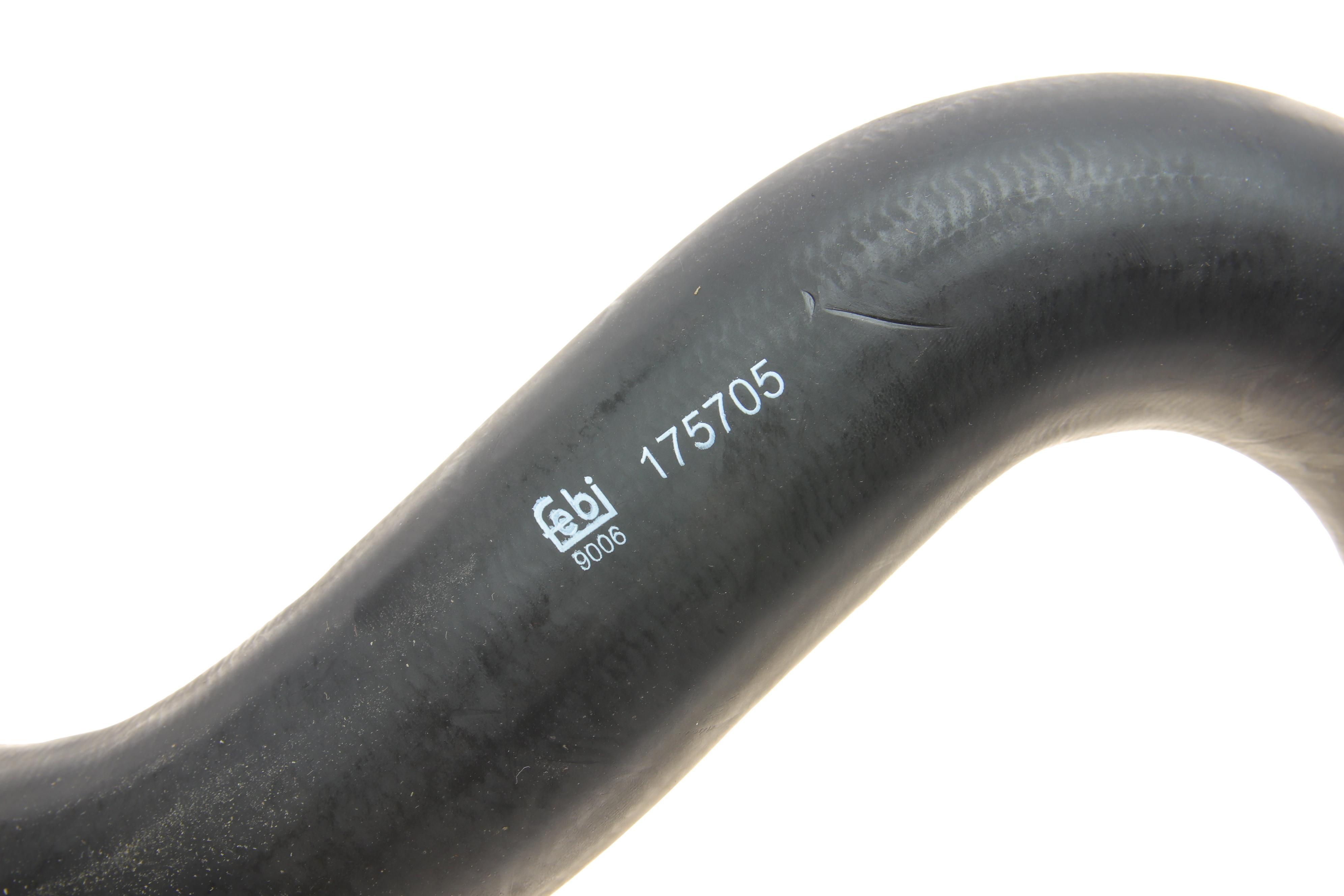 Патрубок інтеркулера (R) Ford Focus II 1.8 TDCi 05-12