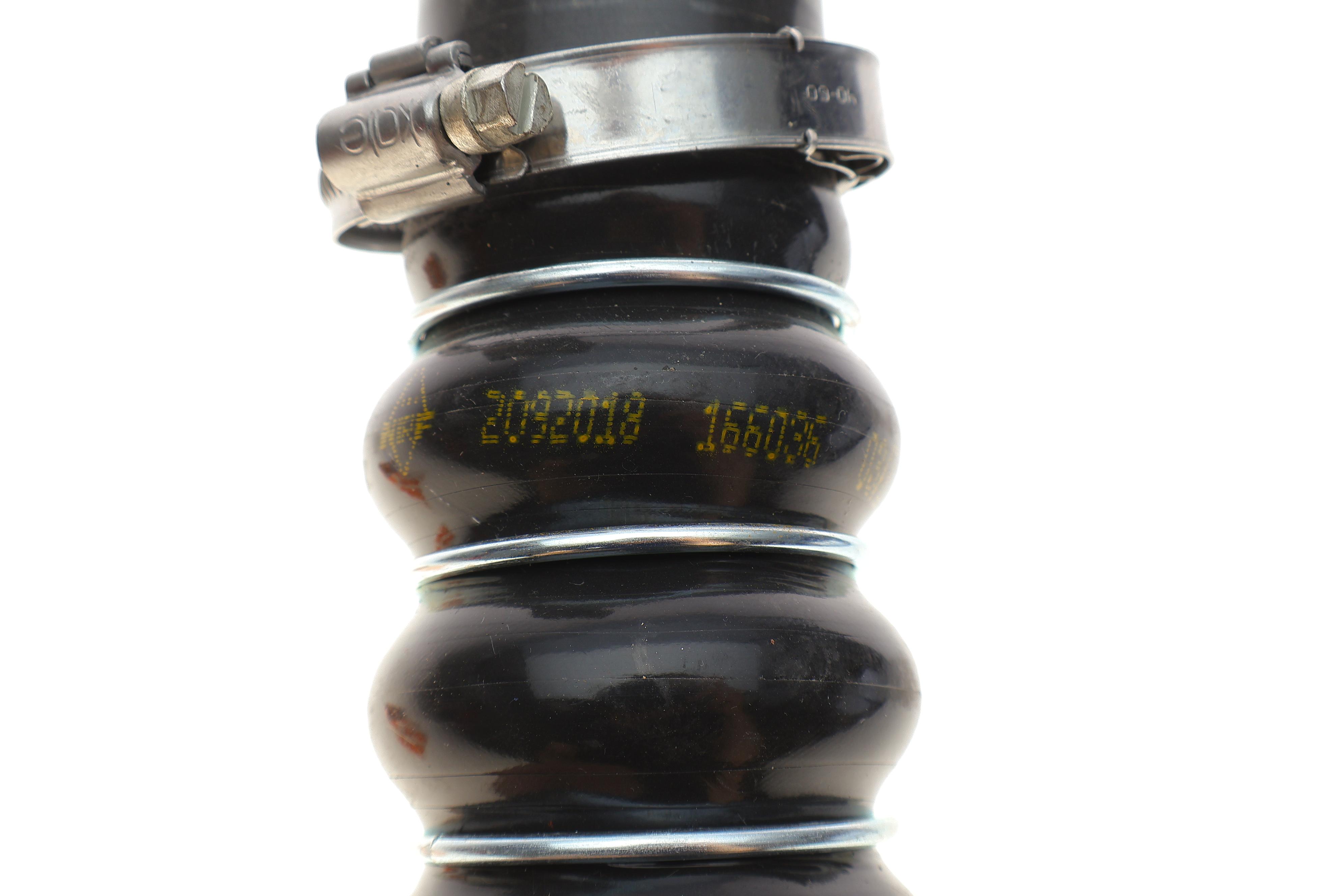 Патрубок інтеркулера Ford Transit Connect 1.5/1.5TDCi/1.6TDCi 13-