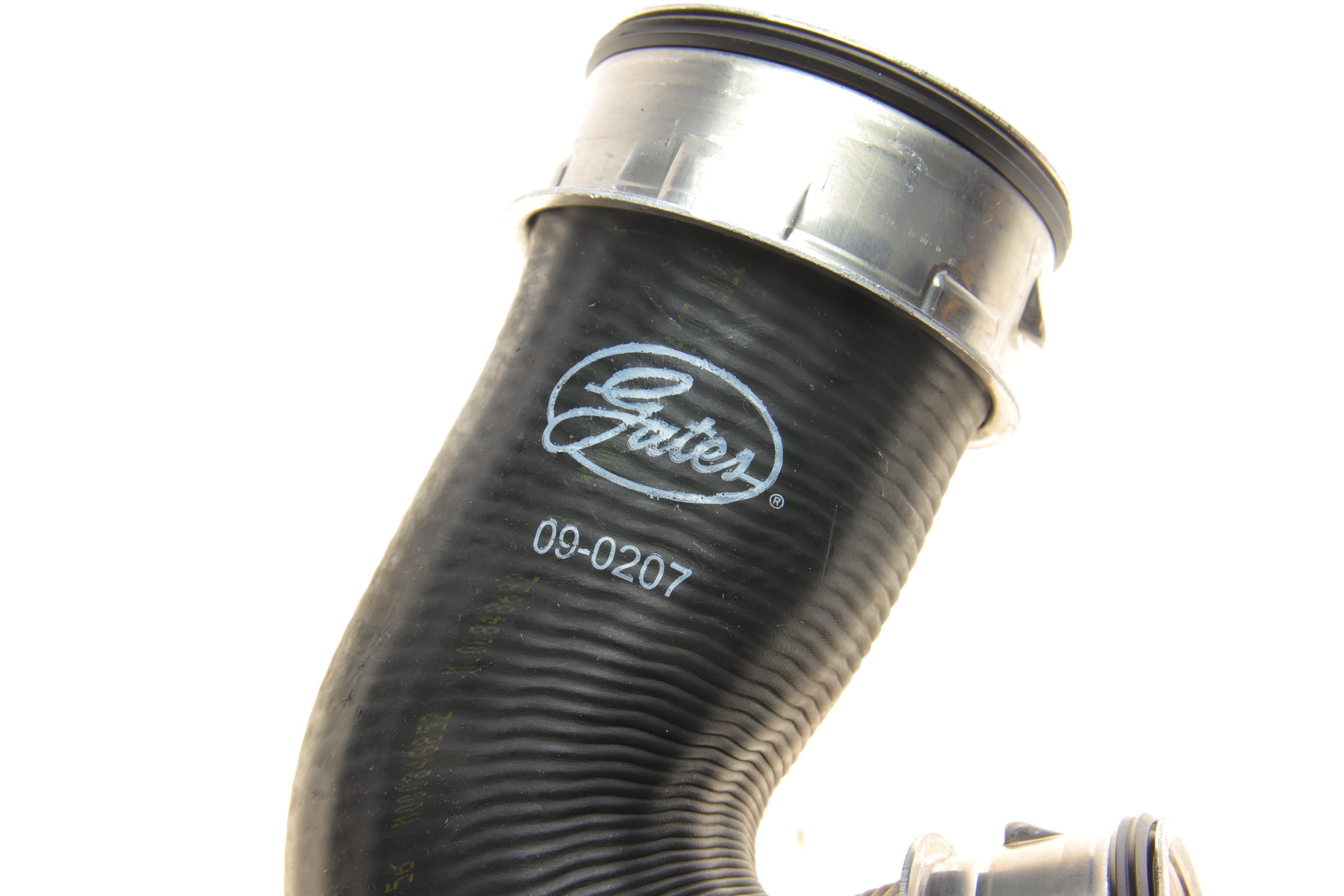 Патрубок інтеркулера (нижній) Skoda Superb/VW Passat 1.9TDI 00-08