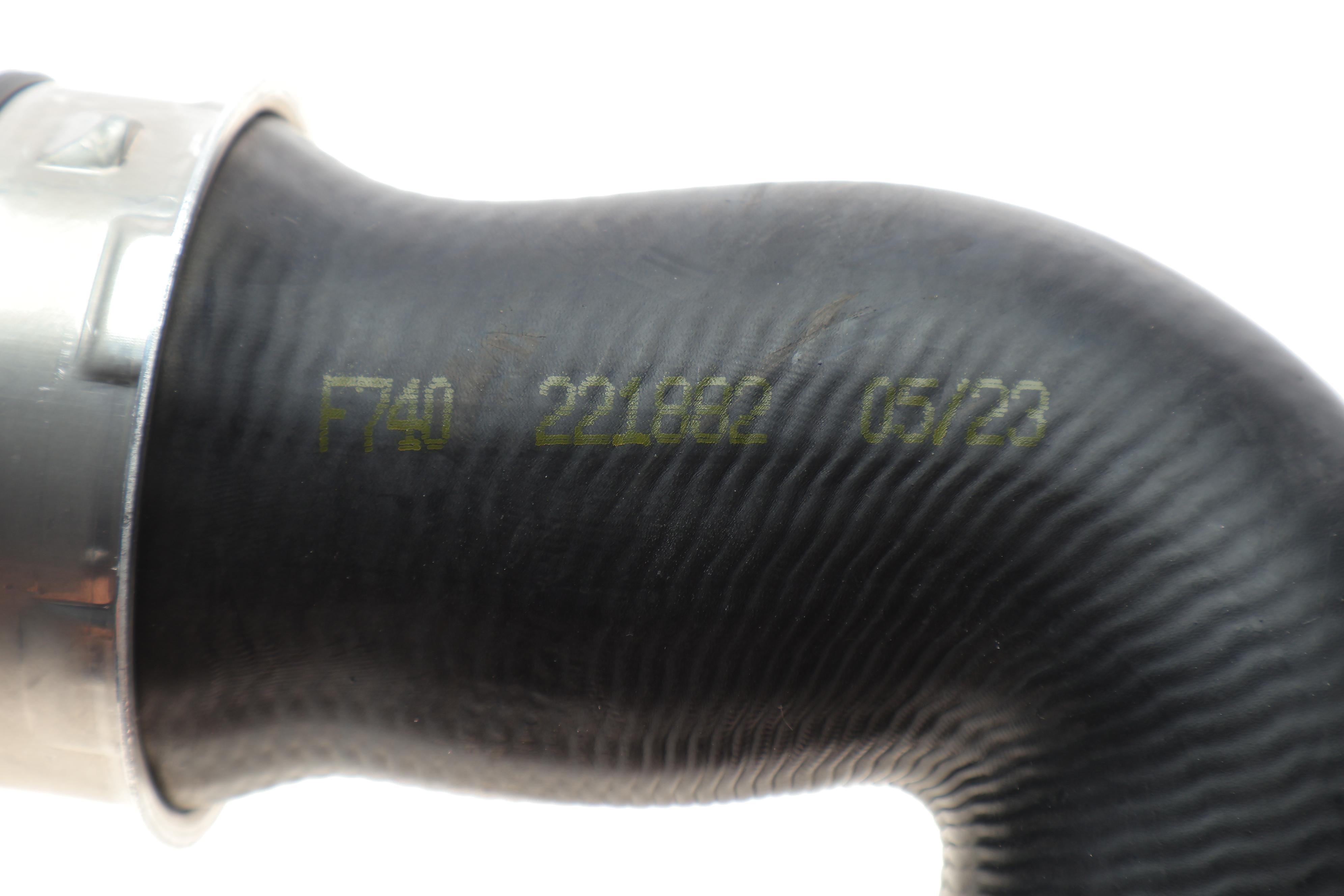 Патрубок інтеркулера VW T5 2.5TDI 03-