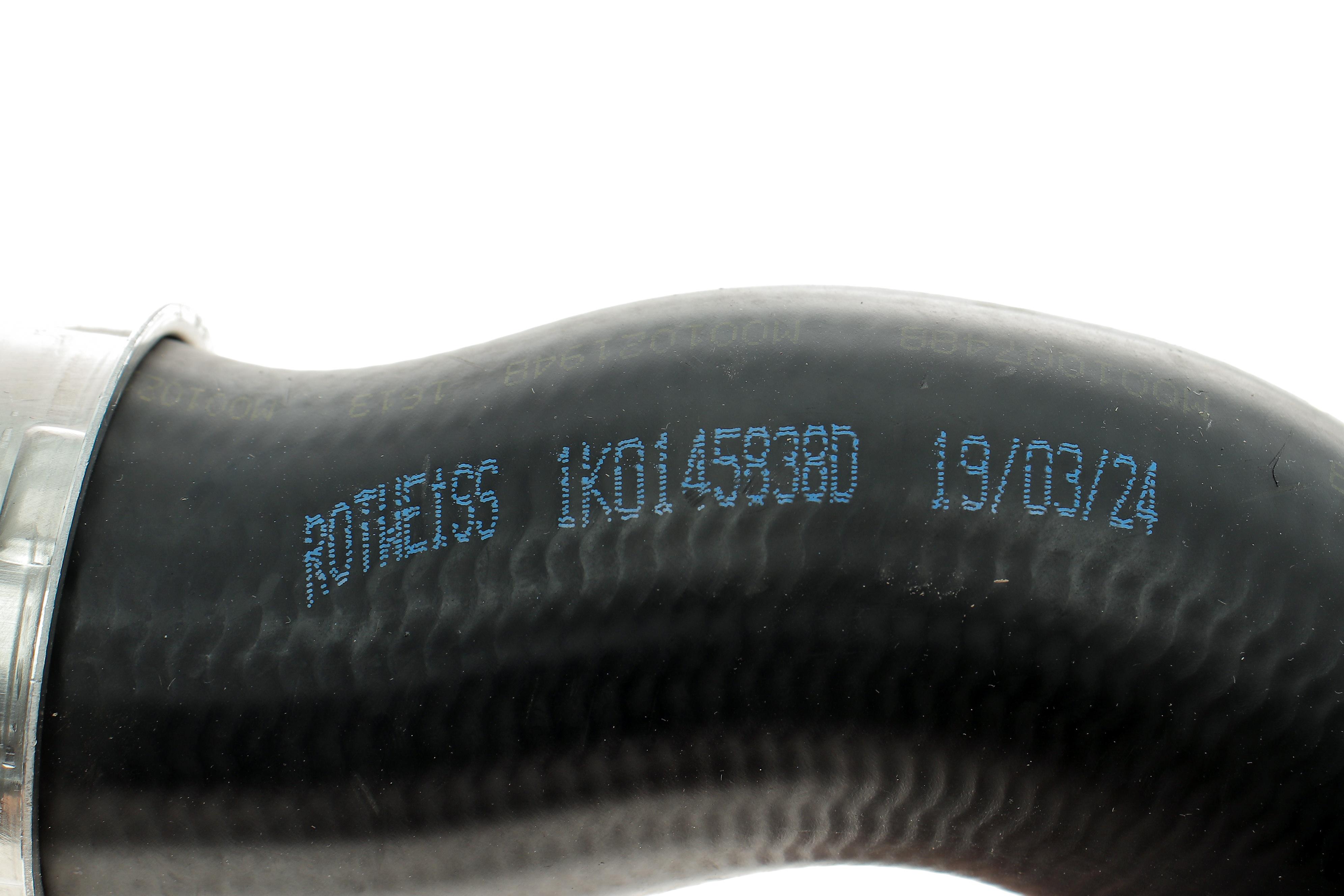 Патрубок інтеркулера (нижній) (L) Audi A3/Skoda Octavia/SuperB/VW Golf/Jetta/Passat 2.0D 03- (ззаду)