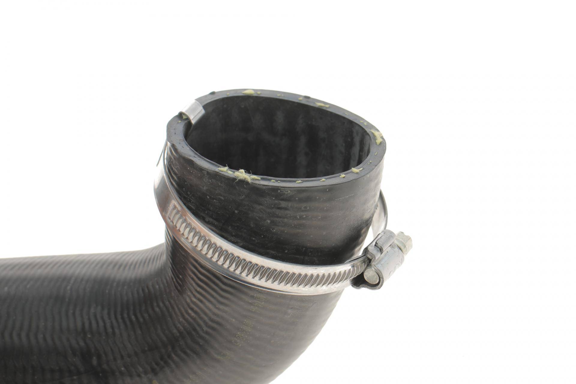 Патрубок інтеркулера (L) VW Sharan/Tiguan 2.0 TDI 07-