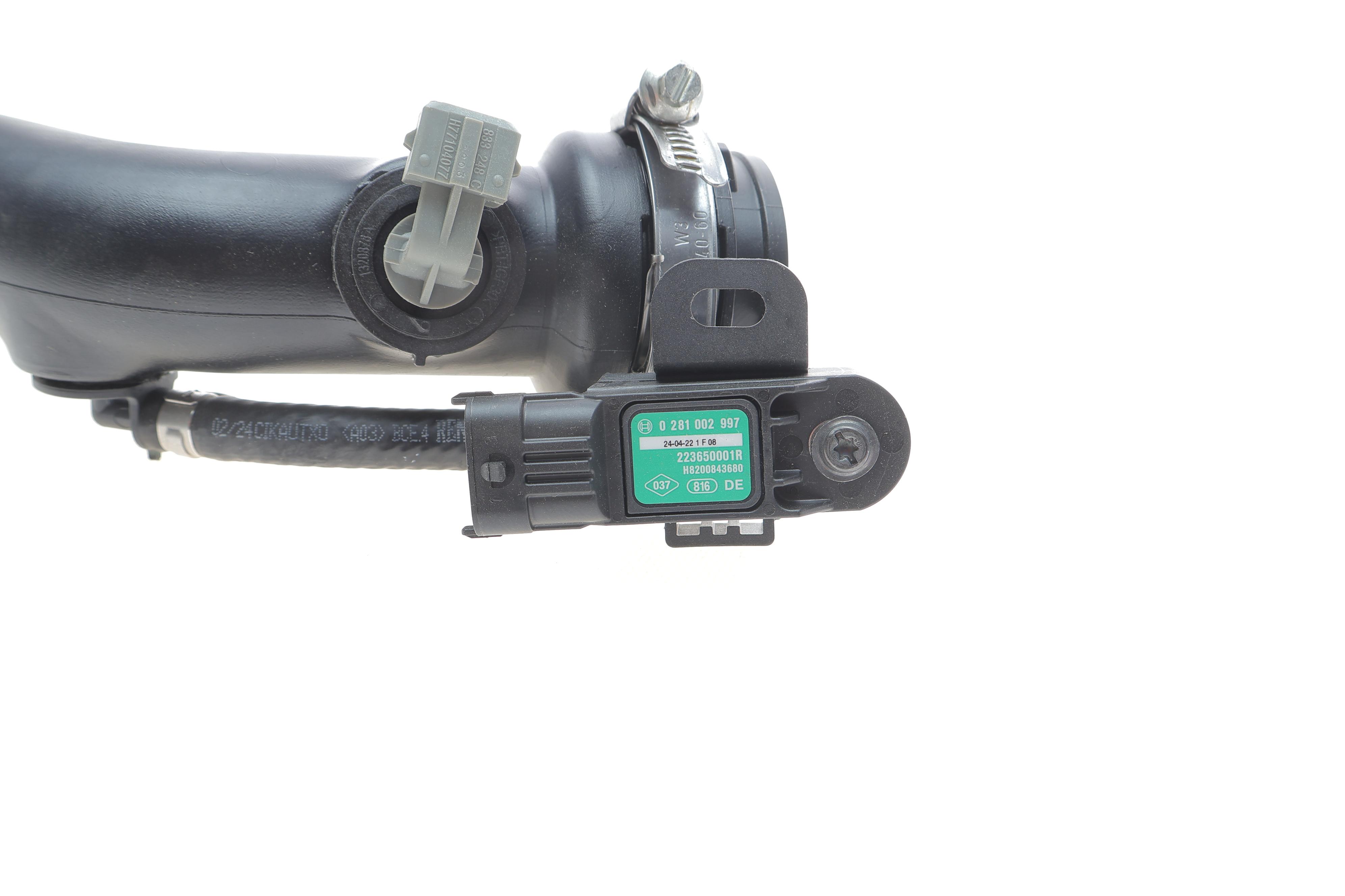 Патрубок інтеркулера (L) Renault Dokker 1.5dCi 12-