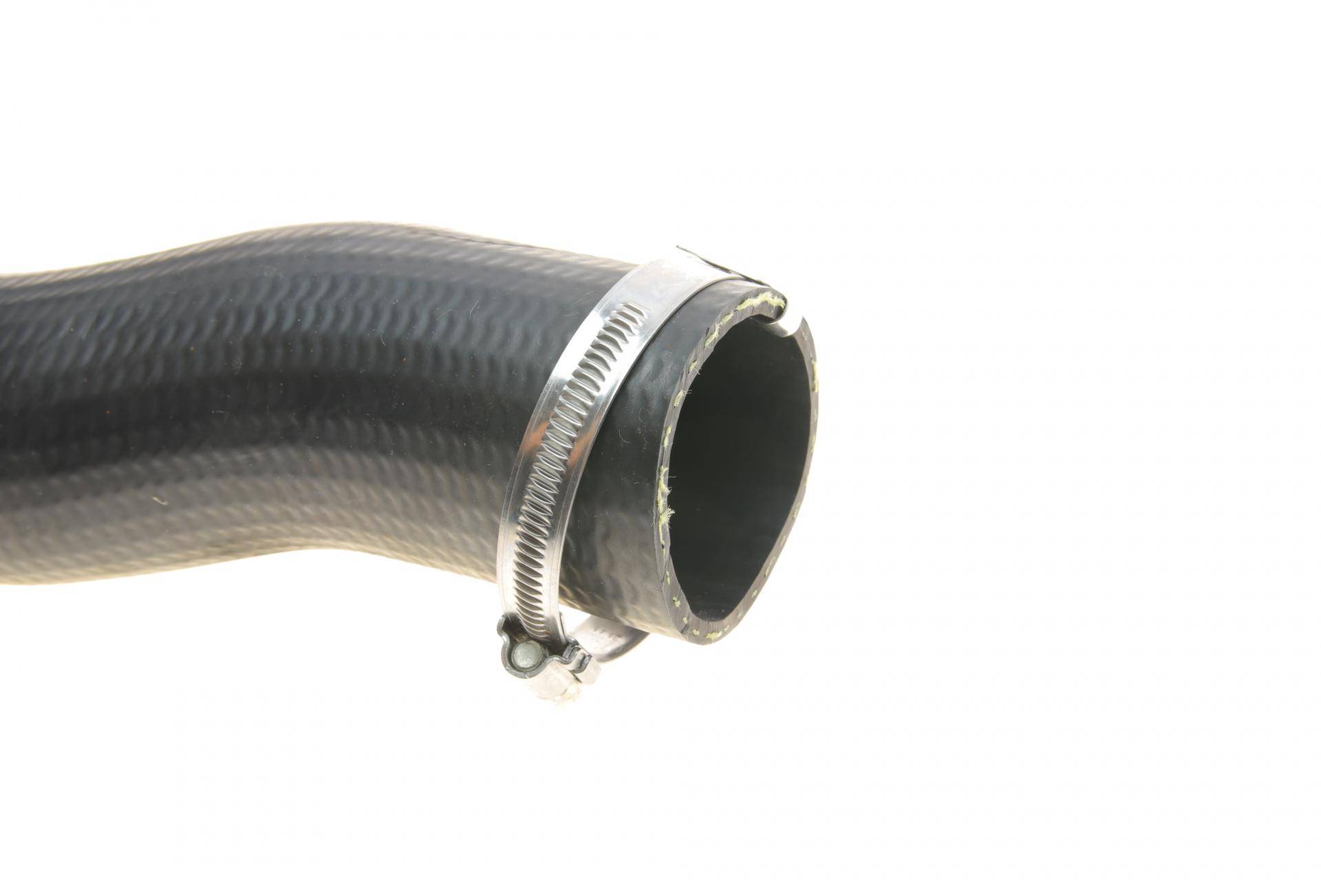 Патрубок інтеркулера Land Rover Discovery Sport 2.2 D 11-