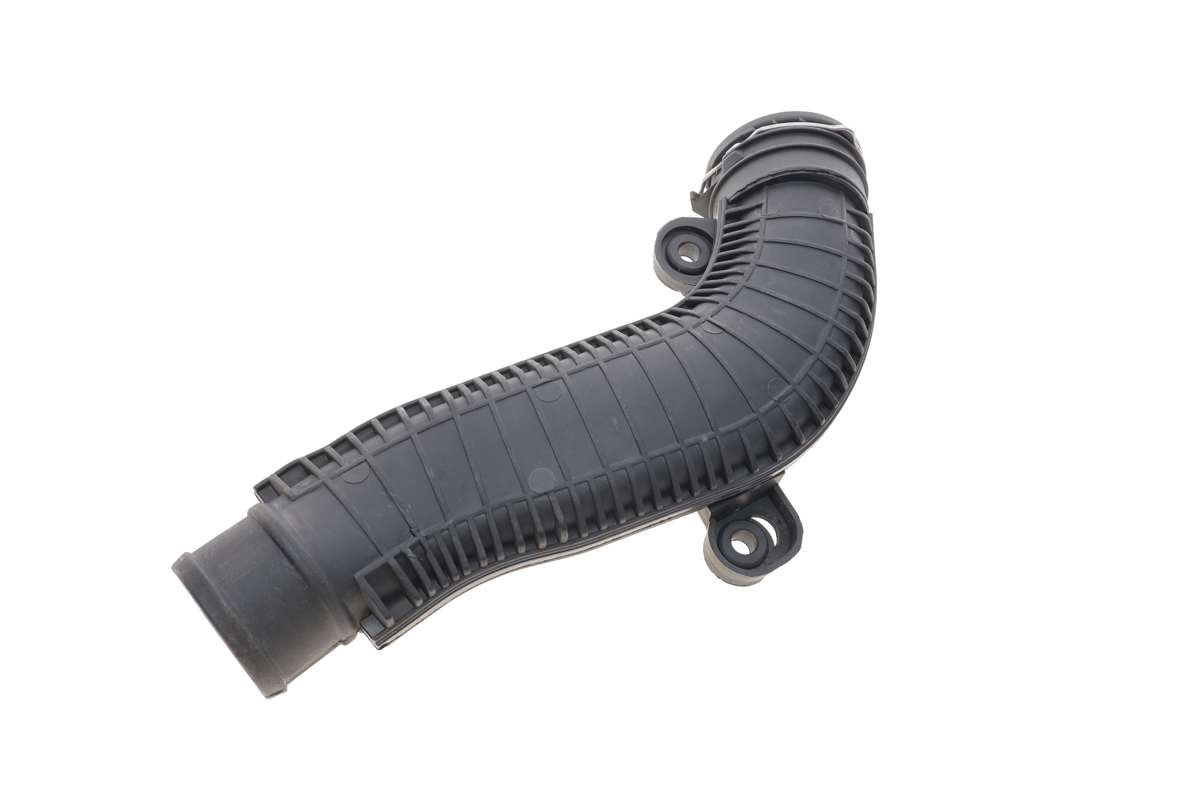 Патрубок інтеркулера VW Beetle/ Golf/ Passat/ Skoda Octavia/ Superb 1.8-2.0 TSI 04-