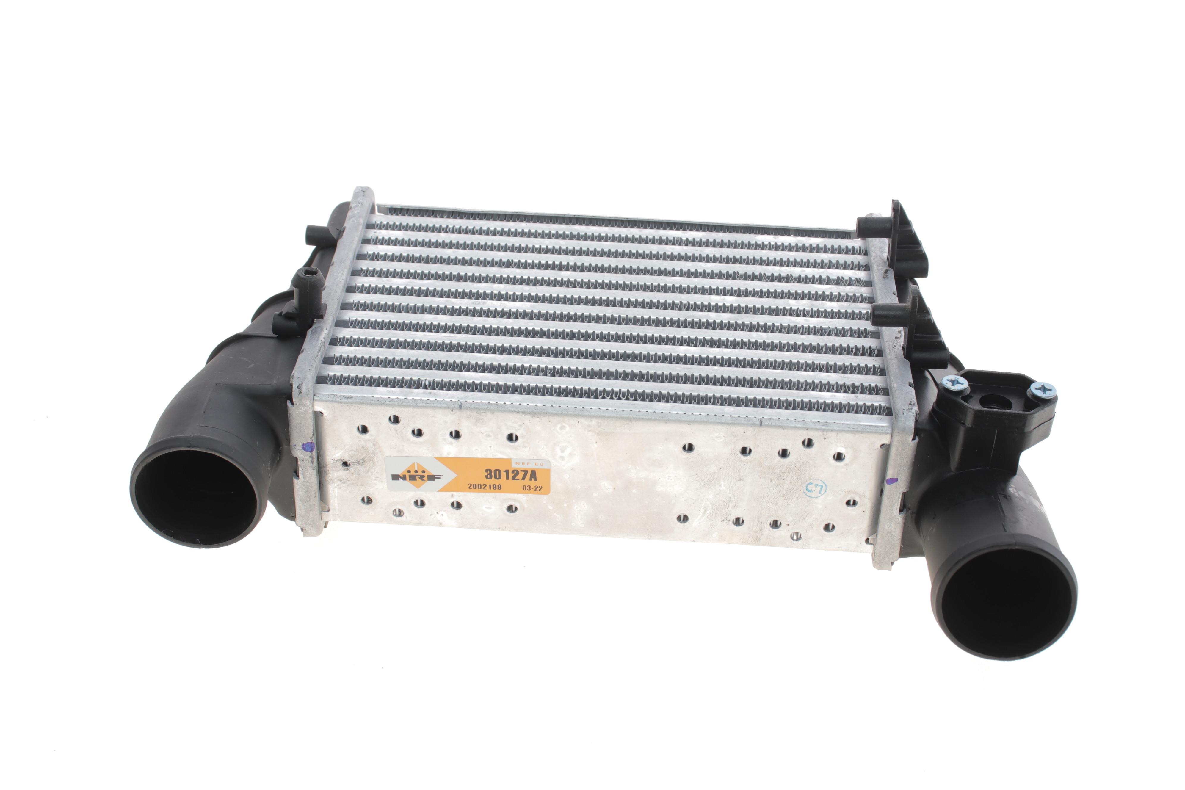 Радіатор інтеркулера Audi A4/A6/VW Passat 1.8/1.9TDI 95-05