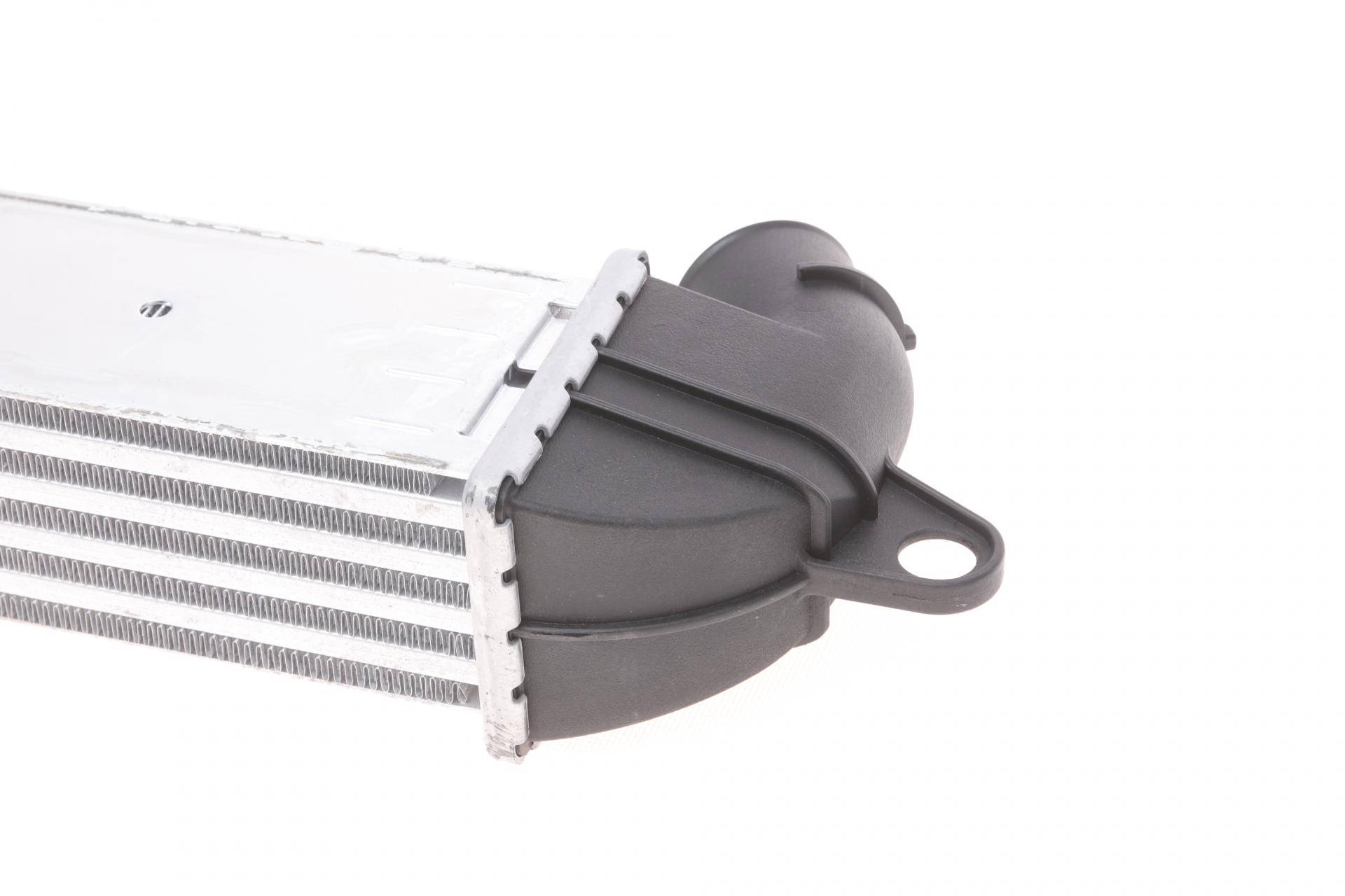 Радіатор інтеркулера Fiat Doblo 01-