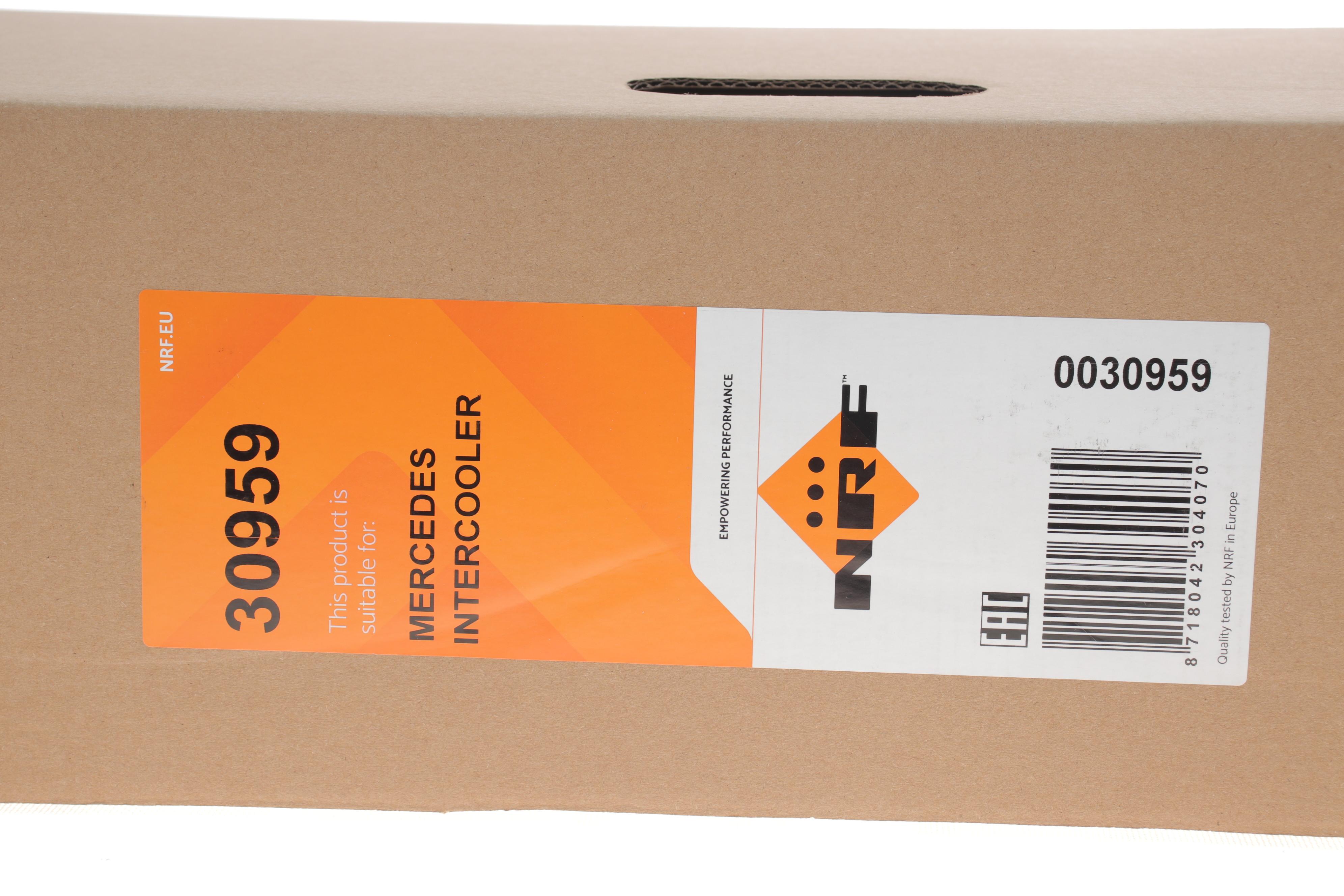 Радіатор інтеркулера MB Vito (W639) 2.2CDI 06-