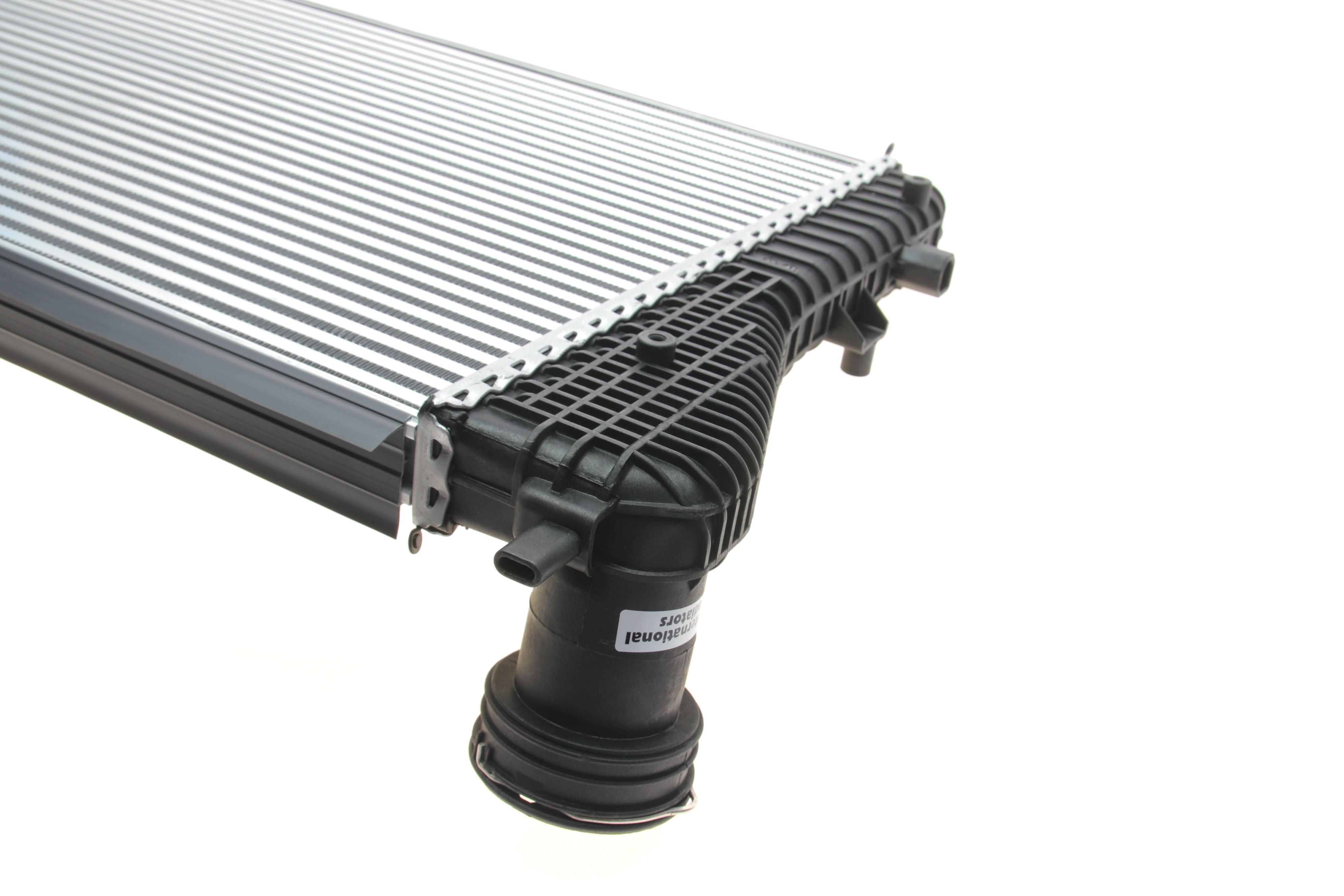 Радіатор інтеркулера VW Caddy III 1.9 TDI 04-10