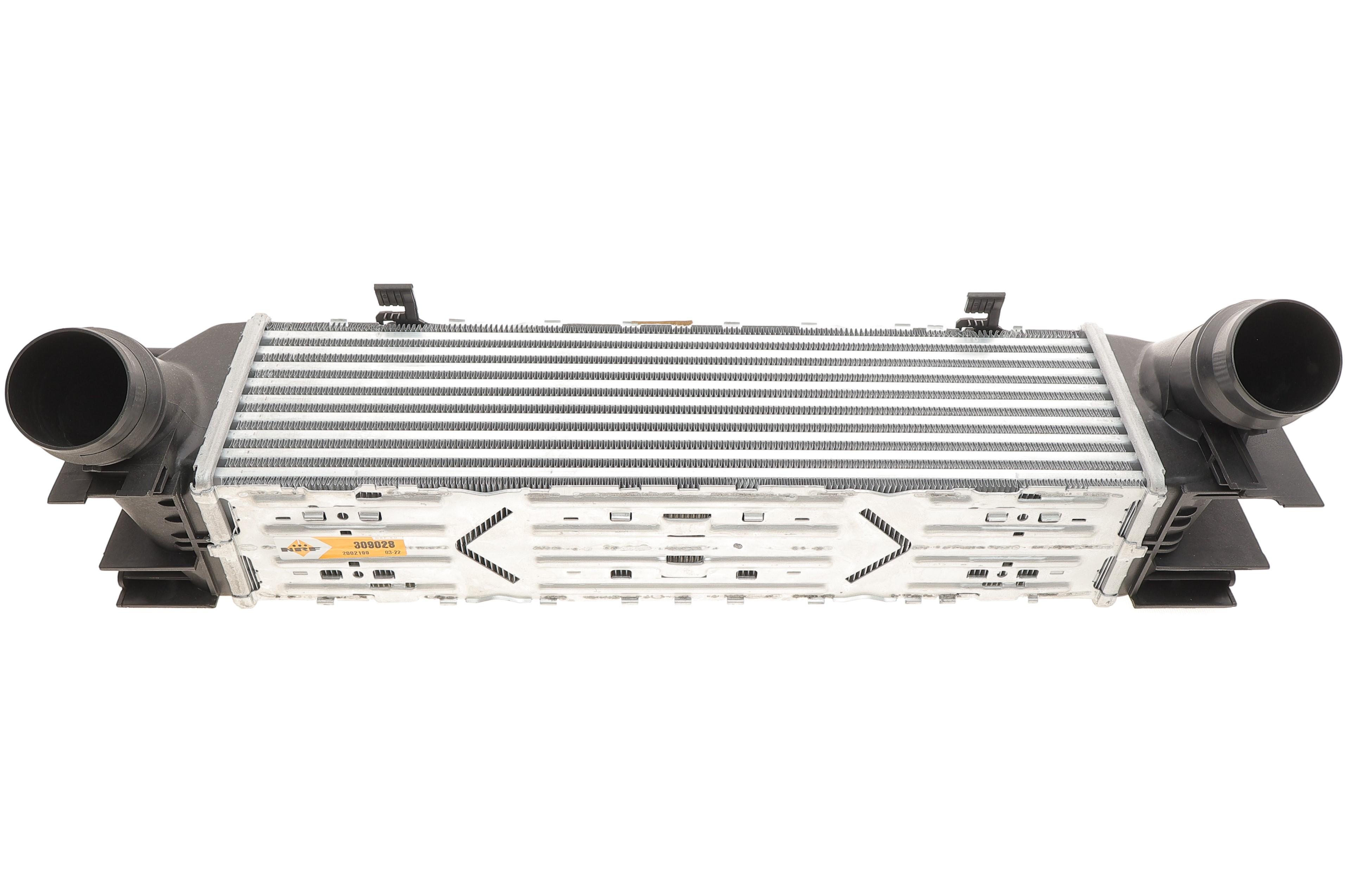 Радіатор інтеркулера BMW 3 (F30/F80)/4 (F33/F83) 11- N20/N26/B38