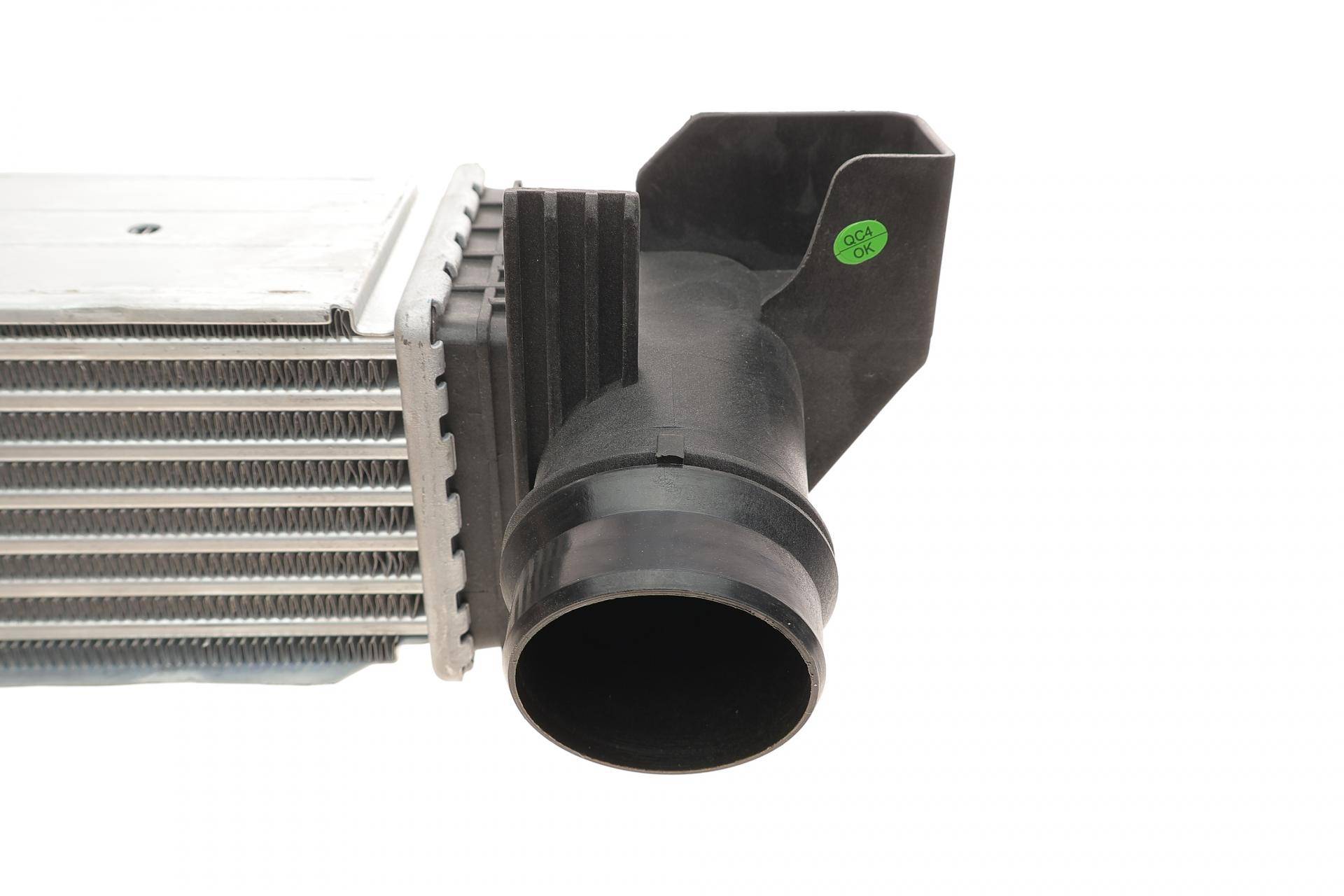 Радіатор інтеркулера BMW 1 (F40/F48) 15- (B38)