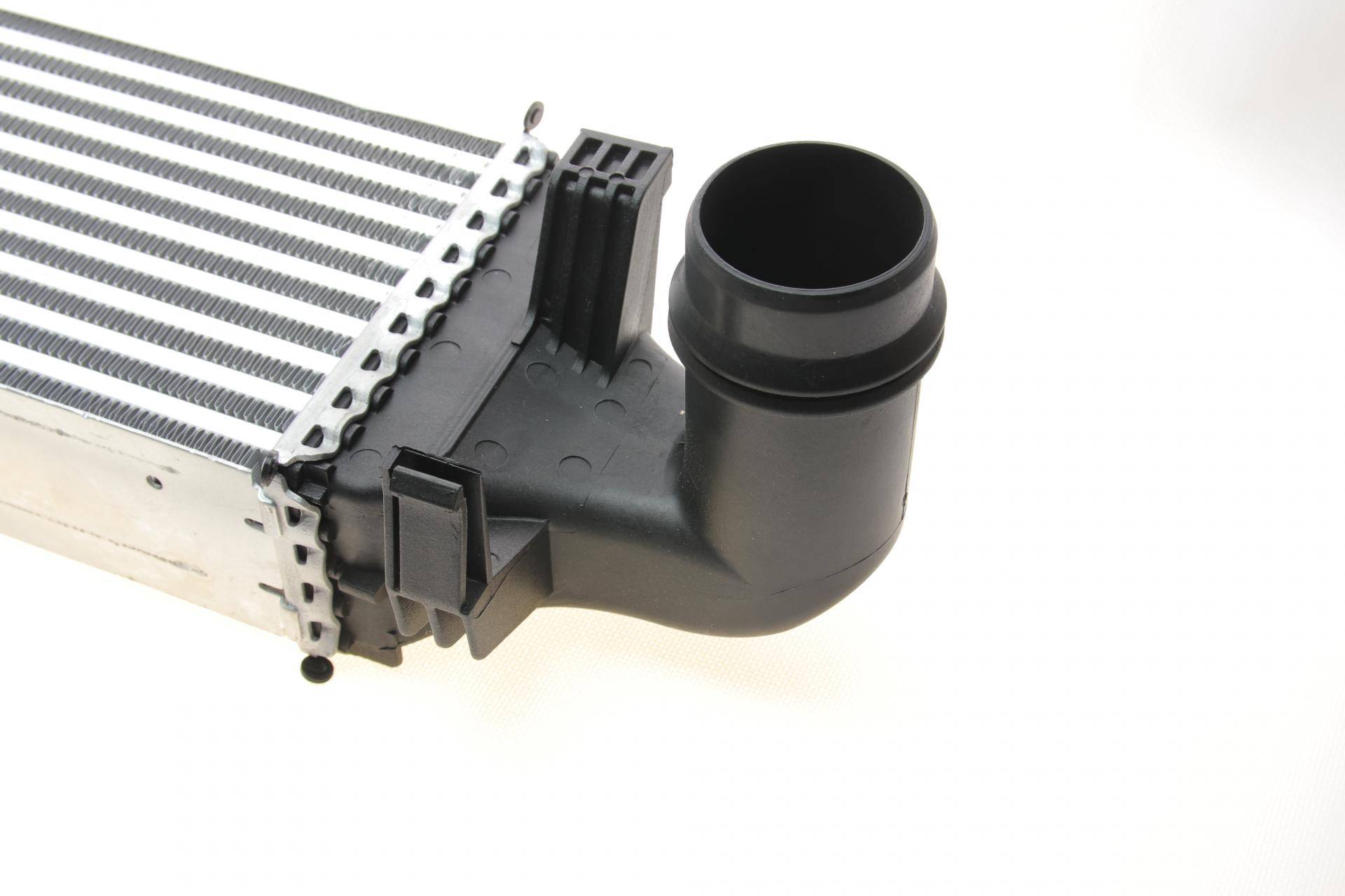 Радіатор інтеркулера MB A-class (W176)/B-class (W246/W242) 1.6-2.2D 11- OM651/M270