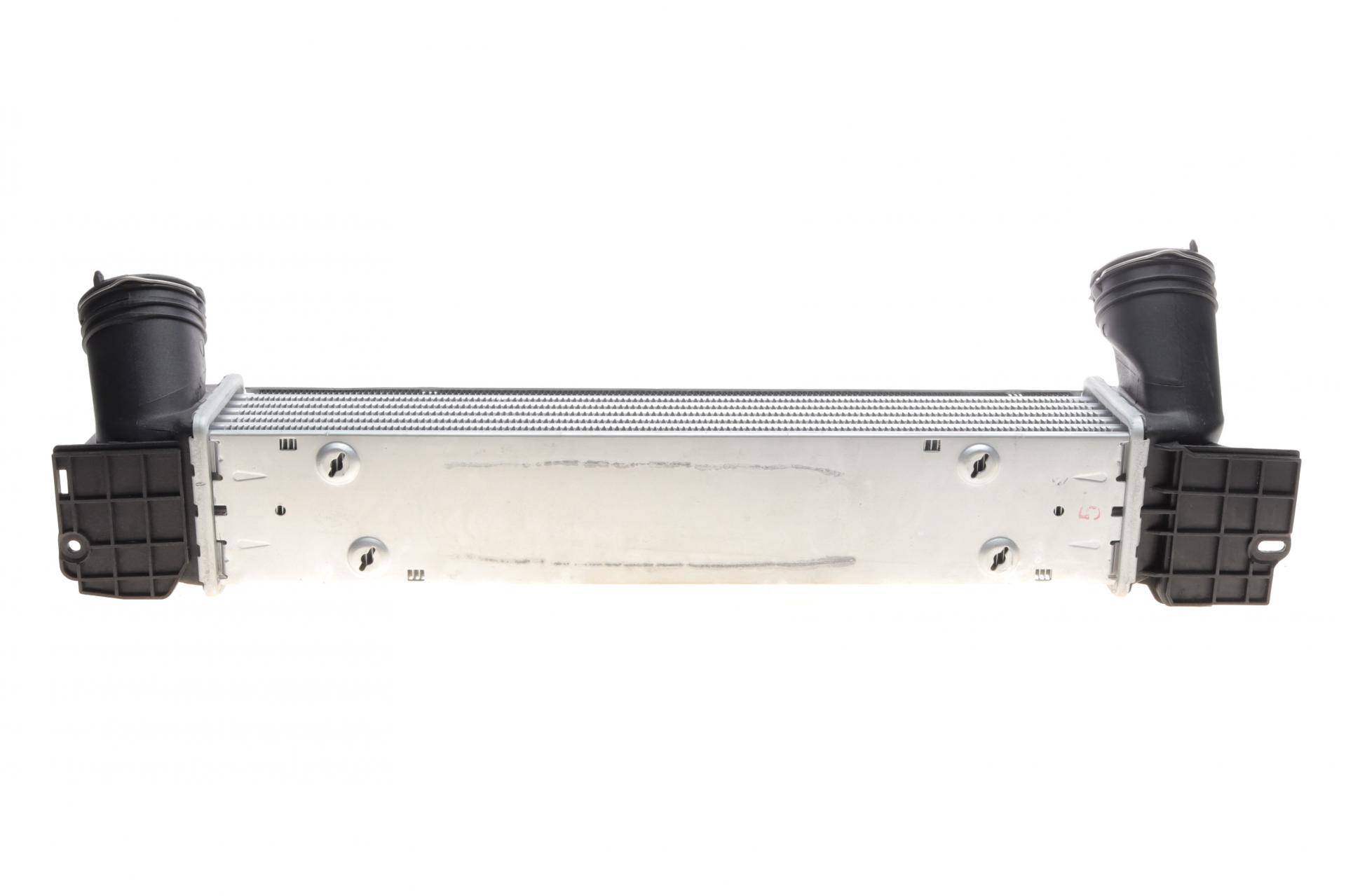 Радіатор інтеркулера BMW 1 (E81/E82/E87/E88)/3 (E90/E91)/X1 (E84) 2.0 04-15