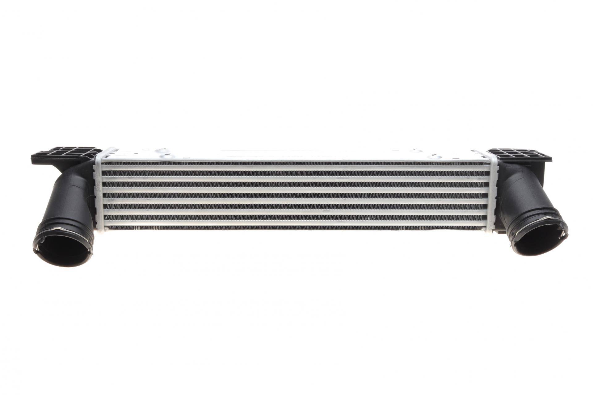 Радіатор інтеркулера BMW 1 (E81/E82/E87/E88)/3 (E90/E91)/X1 (E84) 2.0 04-15