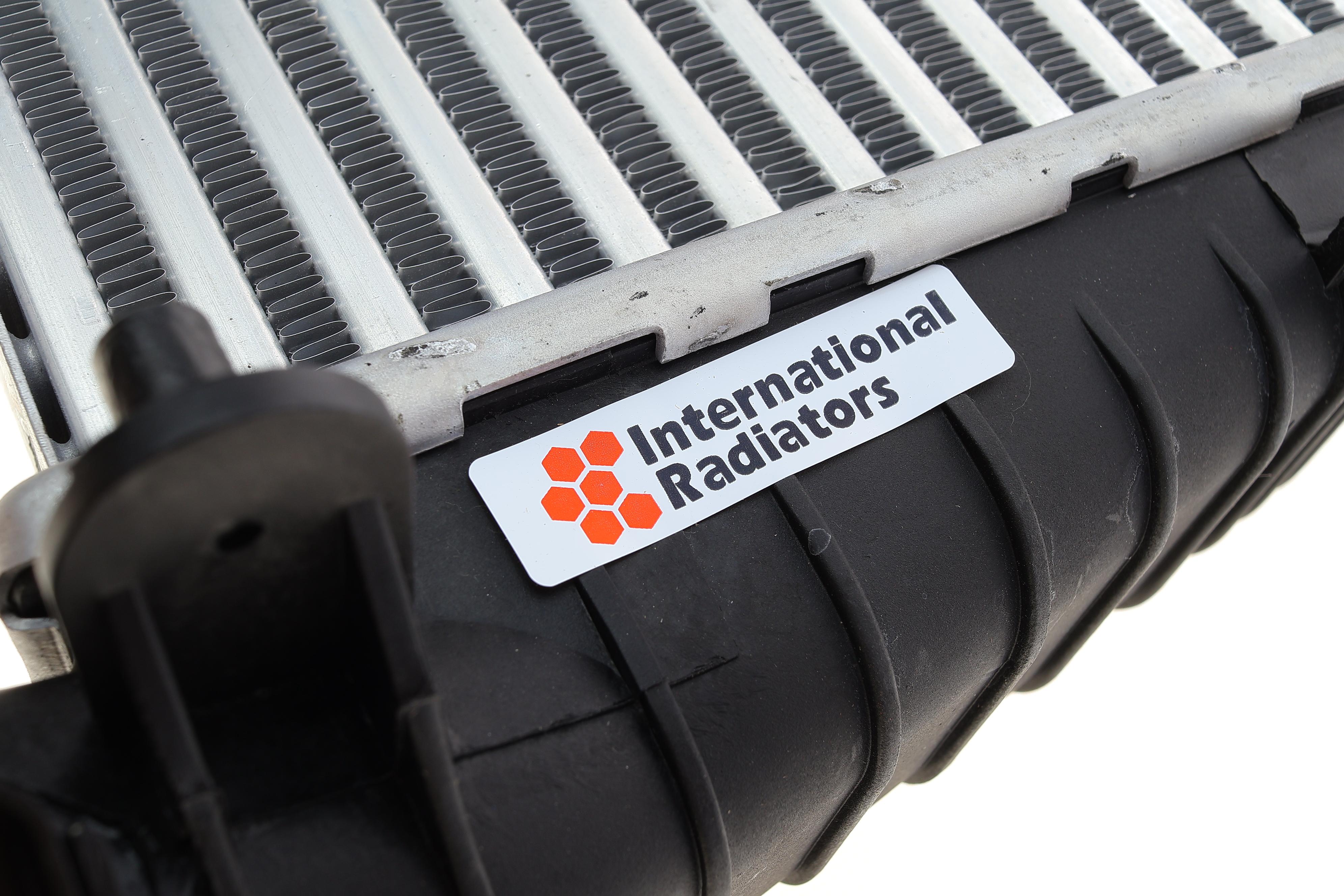 Радіатор інтеркулера VW Passat 1.9/2.0 TDI 00-05