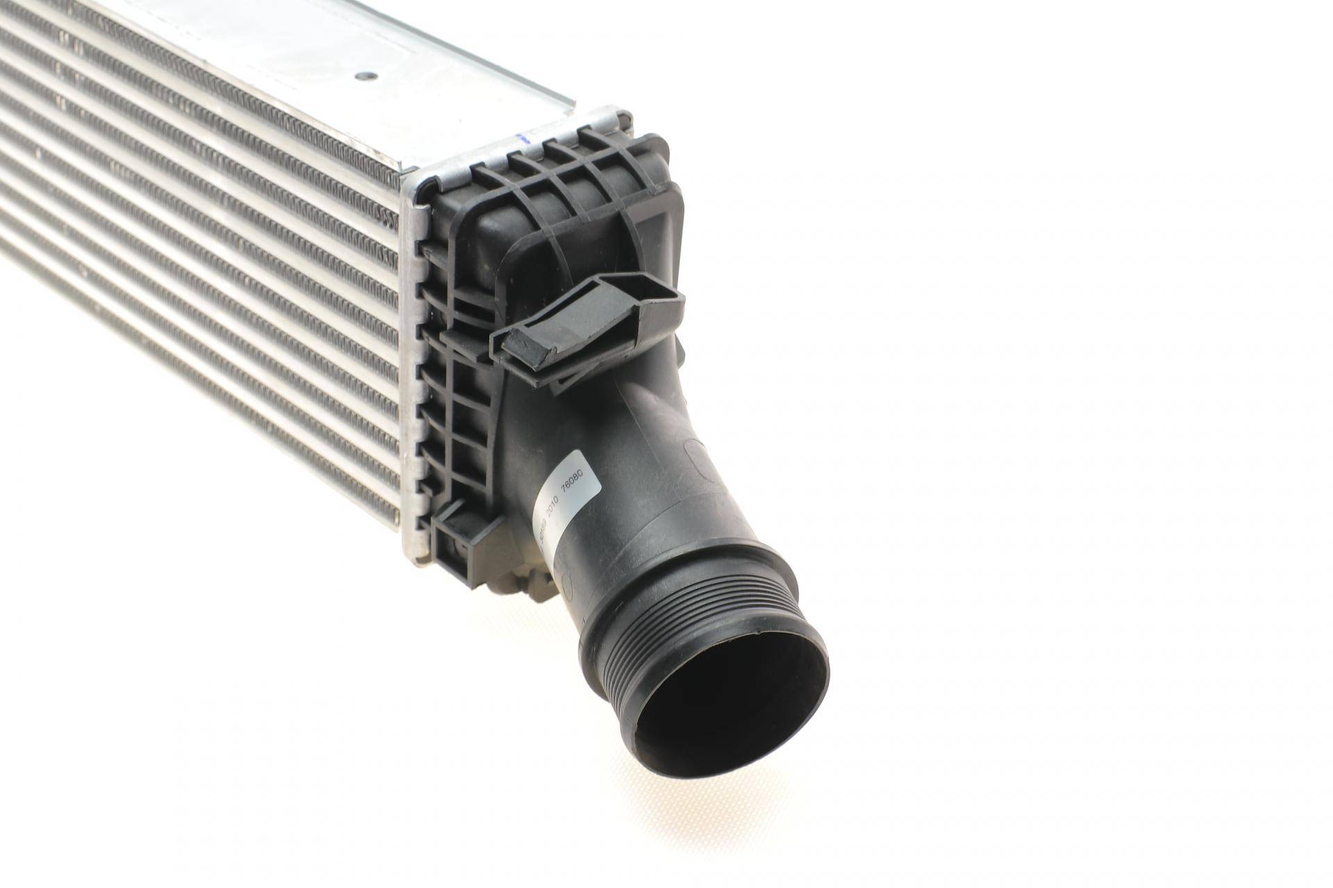 Радіатор інтеркулера Audi A4/A5/A6 2.0TFSI/2.7/3.0TDI 07-18/Porsche Macan 2.0i/3.0D 14-