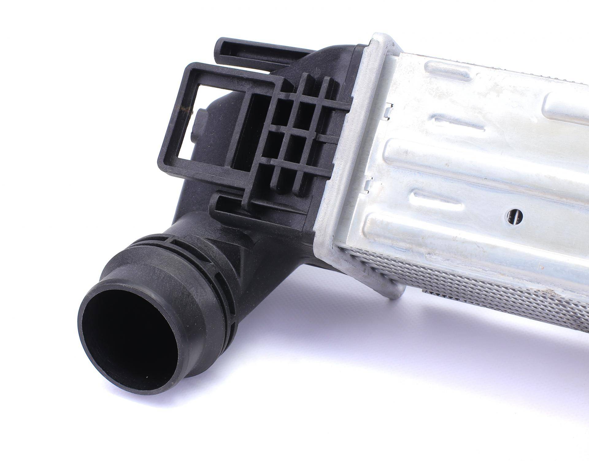 Радіатор інтеркулера Dacia Duster 1.5 dCi 10-