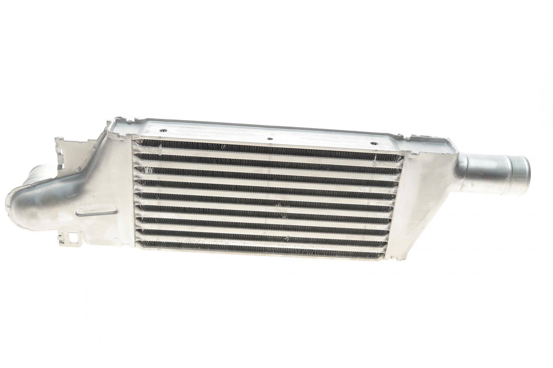 Радіатор інтеркулера Opel Combo/Corsa C 1.7Di/1.7DTI 00-