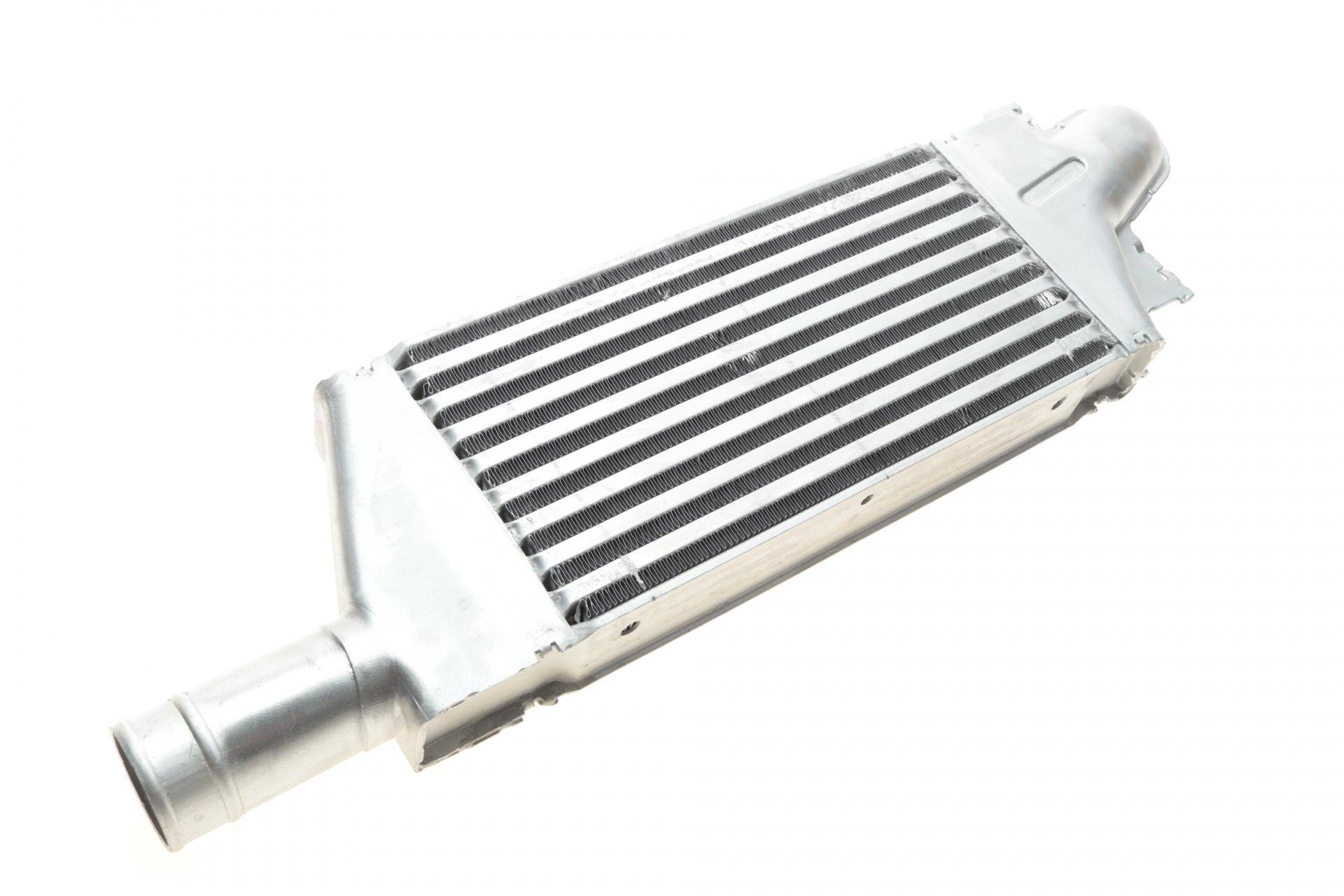 Радіатор інтеркулера Opel Combo/Corsa C 1.7Di/1.7DTI 00-