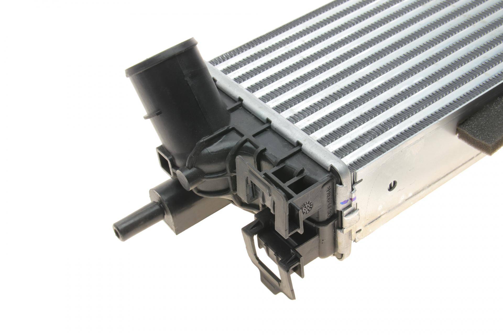 Радіатор інтеркулера Ford Focus/C-Max/Transit 1.0 EcoBoost 12-