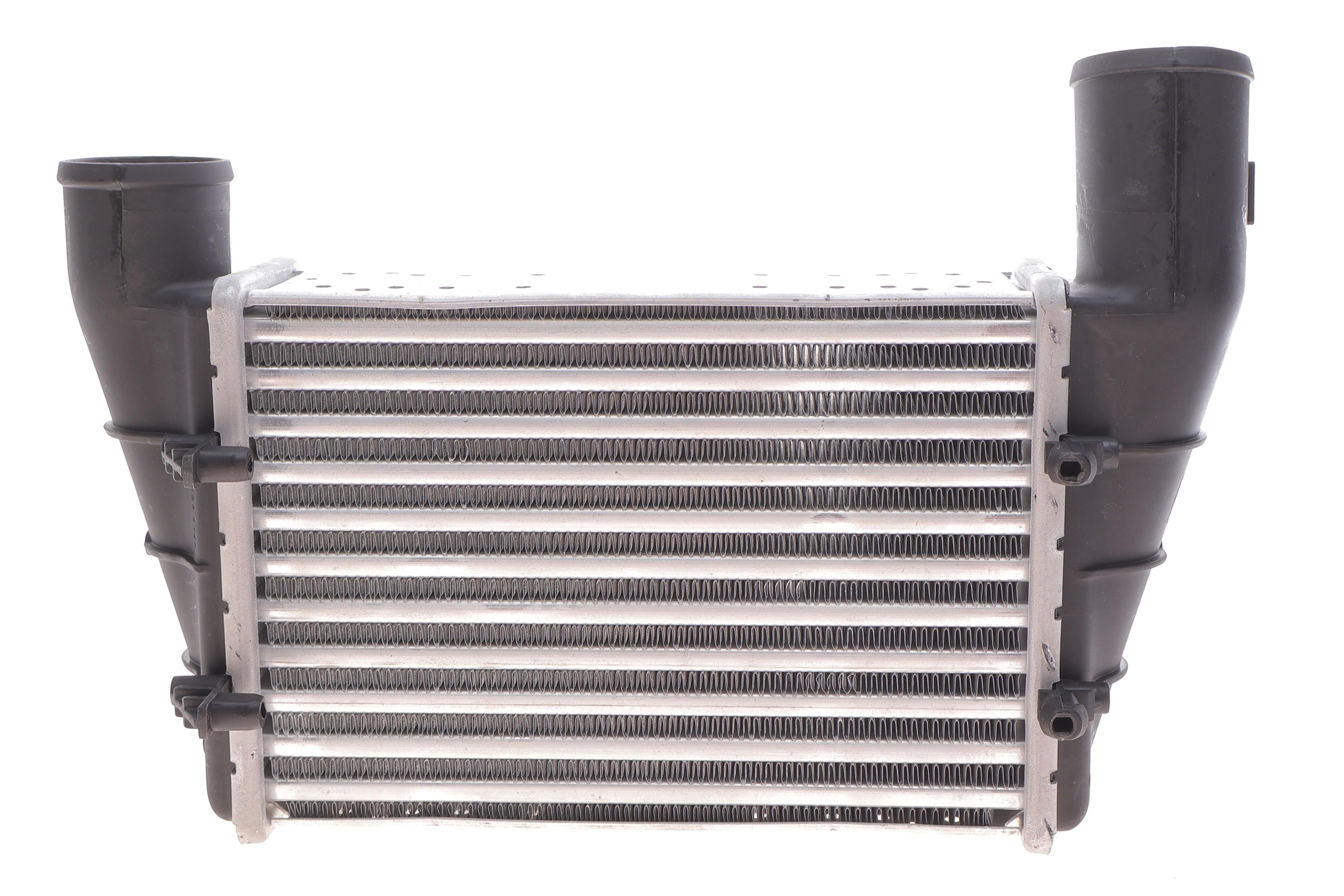 Радіатор інтеркулера Audi A4/A6/VW Passat 1.8/1.9TDI 95-05