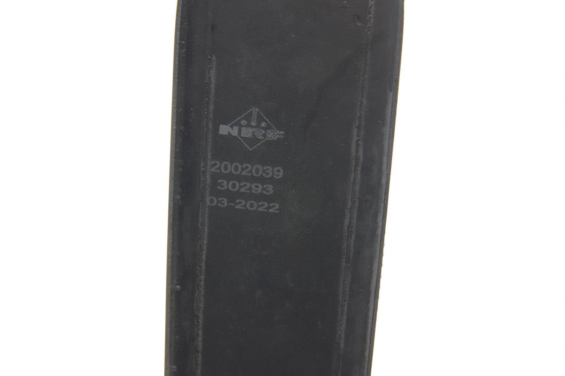 Радіатор інтеркулера Audi Q7/Porsche Cayenne 4.2TDI/S4.5 02-18