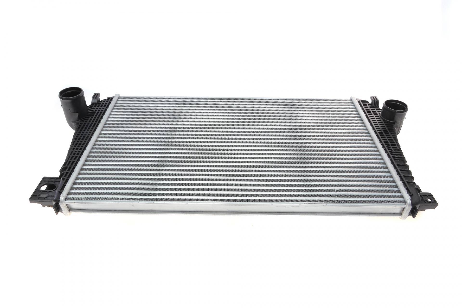 Радіатор інтеркулера VW Amarok 2.0TSI 10-16/2.0TDI10-/2.0BiTDI 10-12