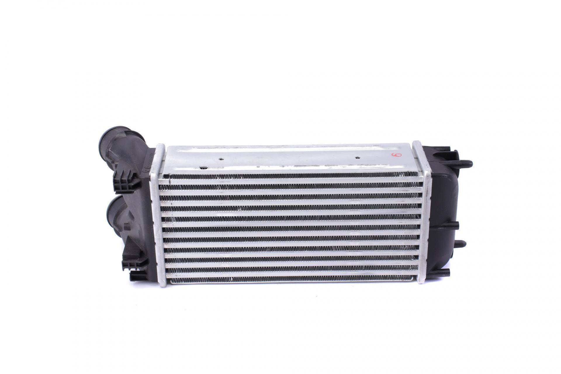 Радіатор інтеркулера Citroen Berlingo/Peugeot Partner 1.6HDi 04-