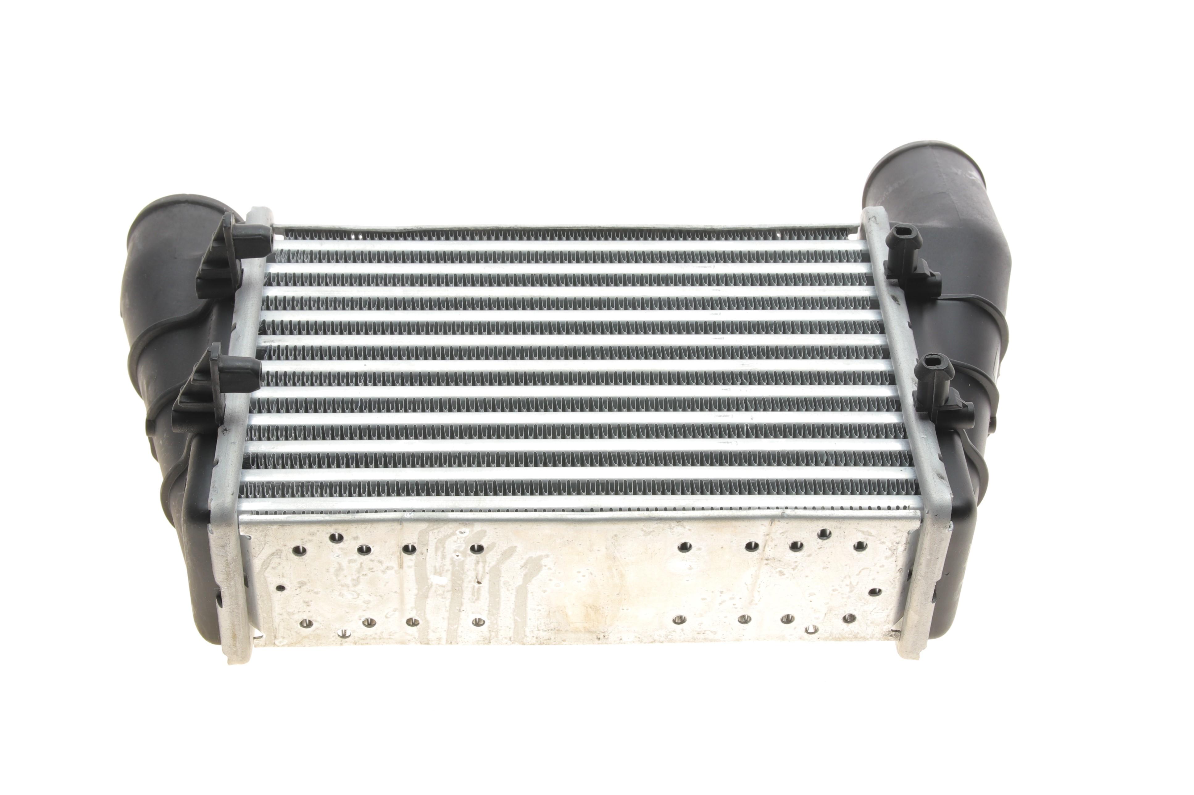 Радіатор інтеркулера Audi A4/A6/VW Passat 1.8/1.9TDI 95-05