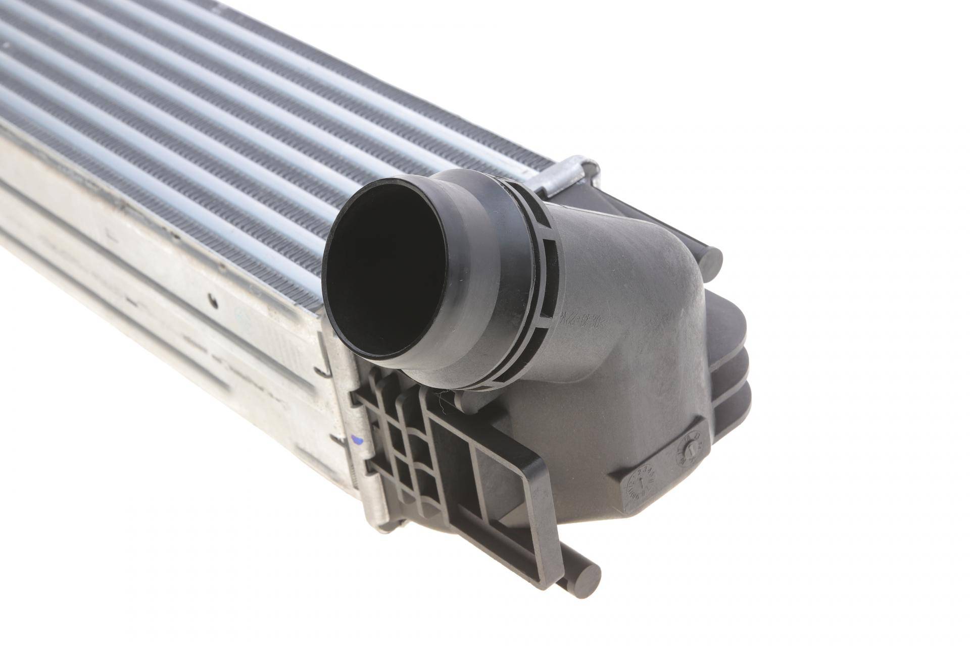 Радіатор інтеркулера Dacia Duster 1.5 dCi 10-