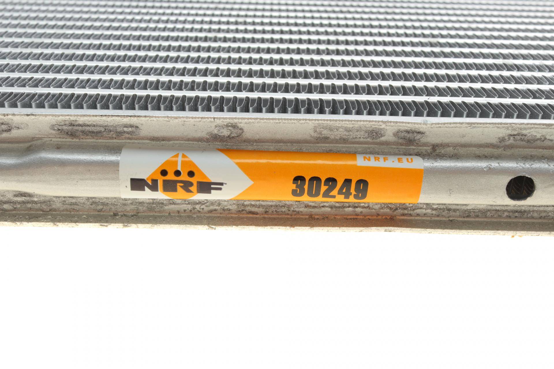 Радіатор інтеркулера Volvo S60/S80/V70 2.0T/2.5T/2.4D 01-10