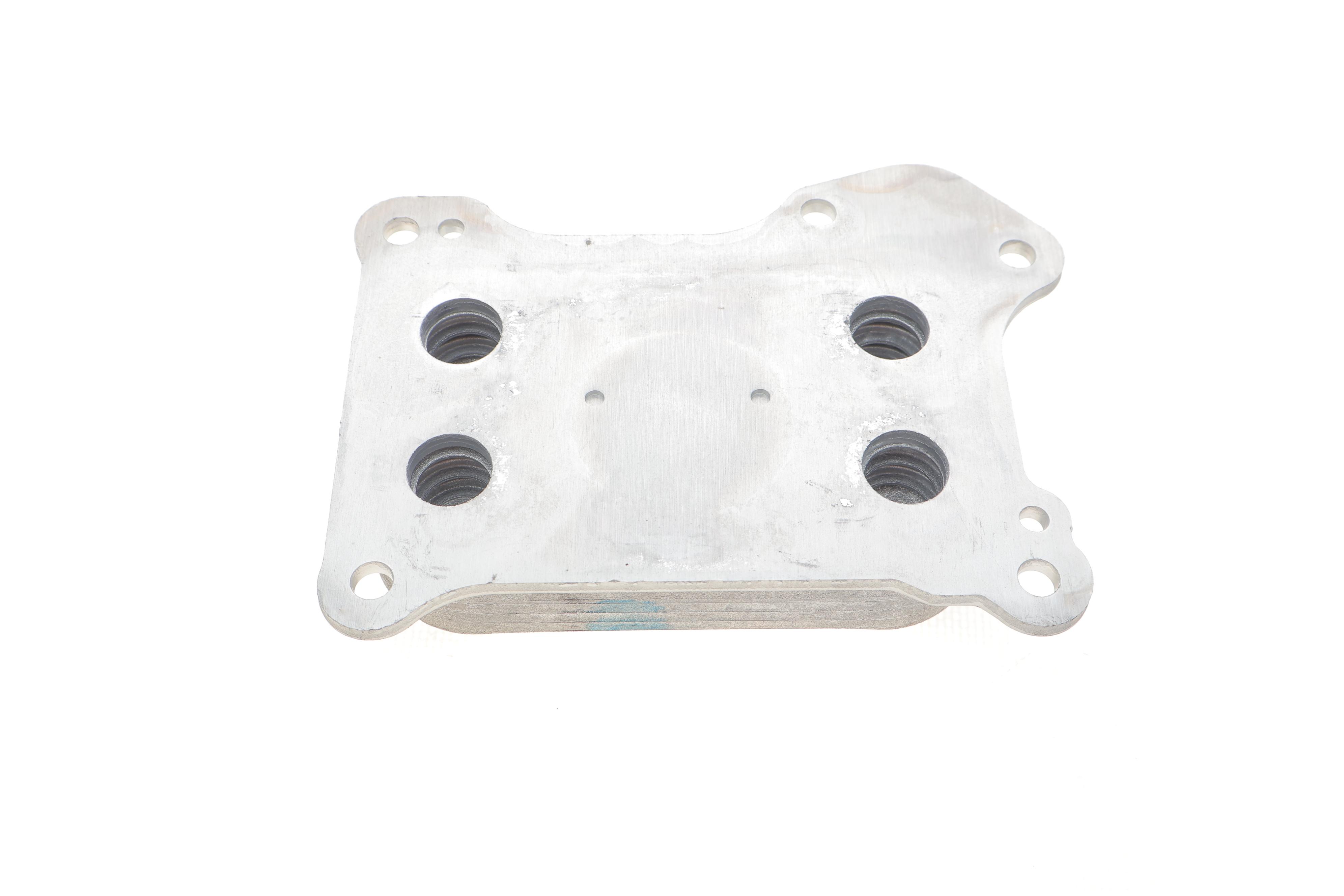 Радіатор масляний Fiat Doblo 1.3JTD 04- (теплообмінник)